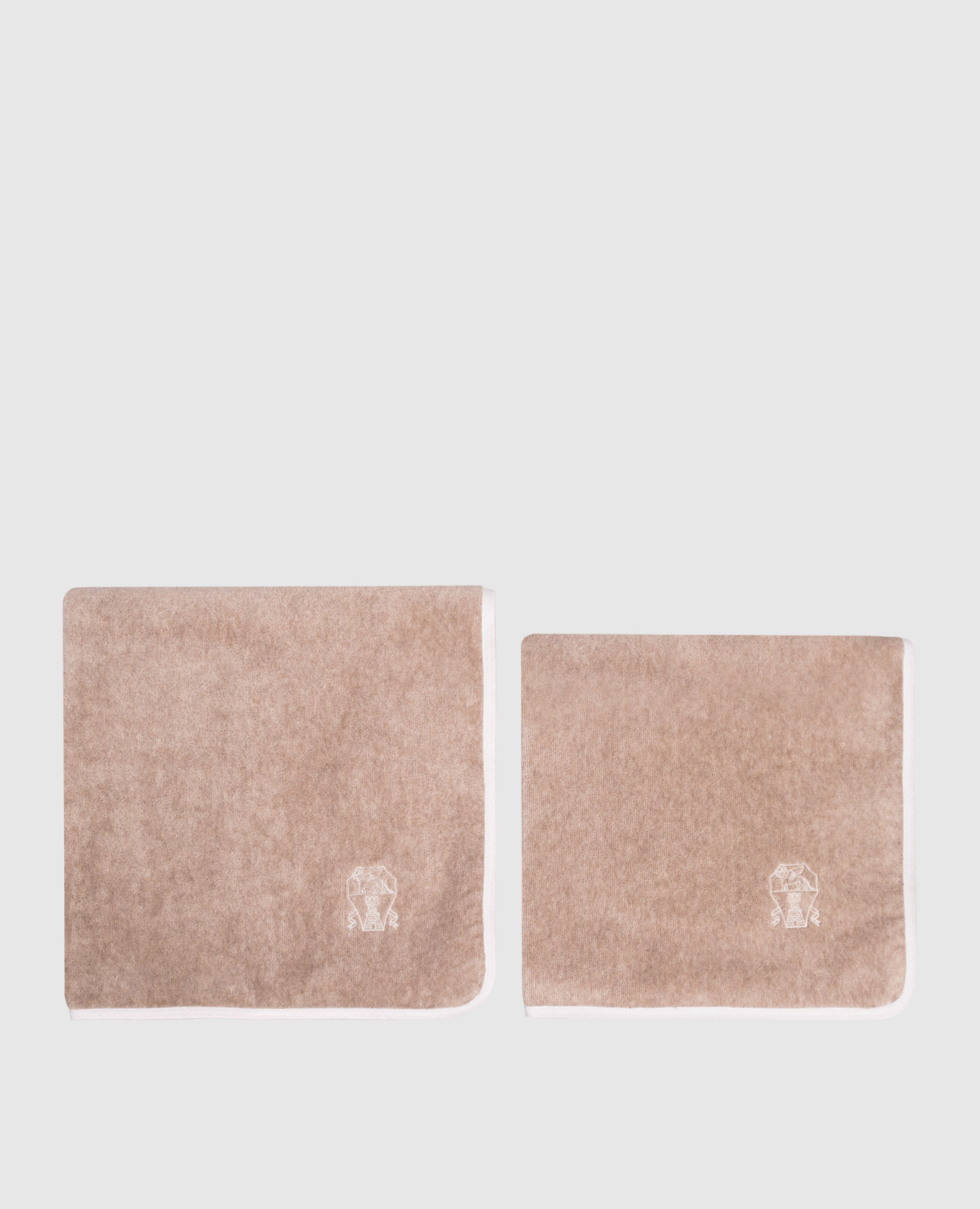 

Set of beige terry towels with logo emblem Brunello Cucinelli