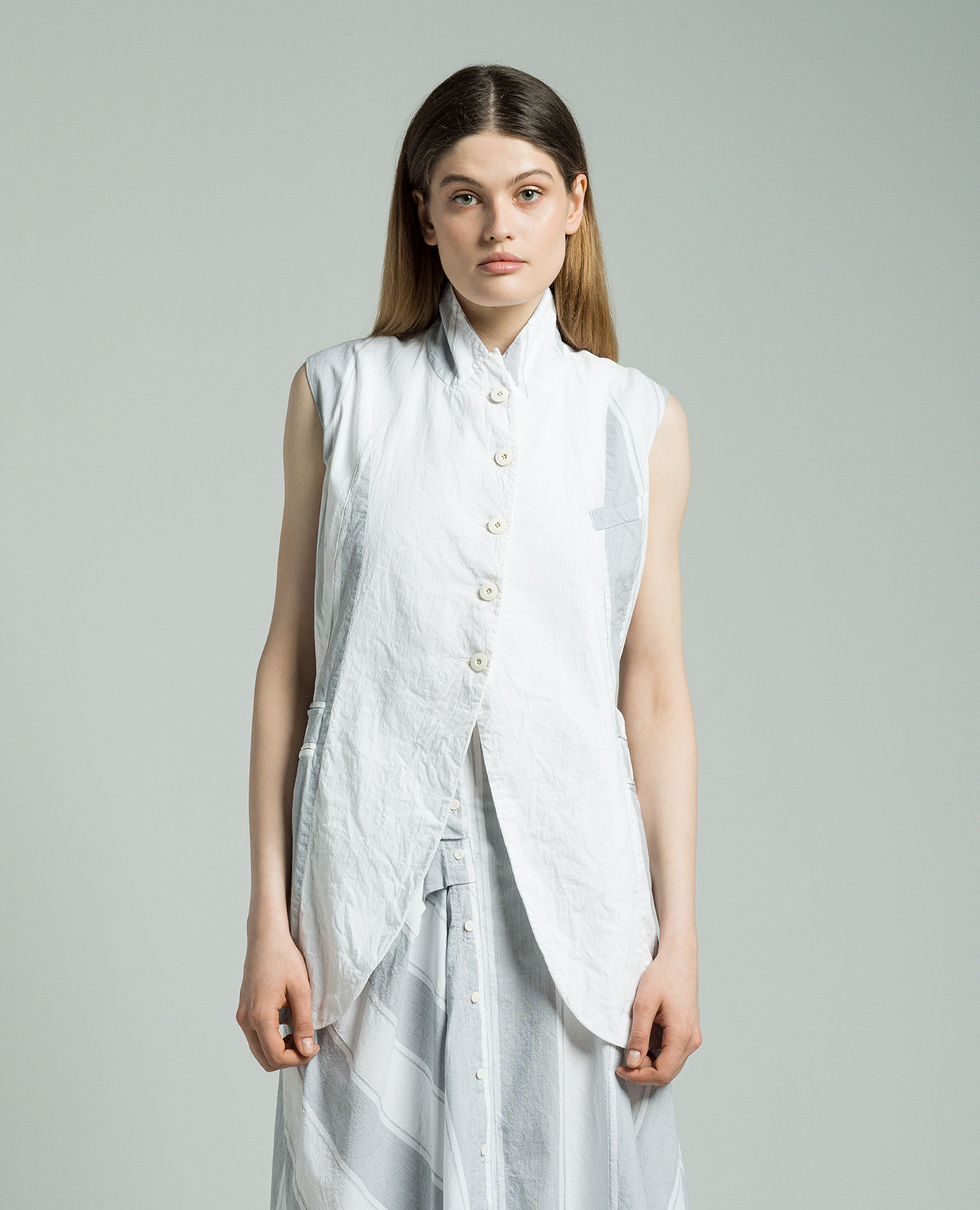 

White striped vest with a reaper effect Marc Le Bihan