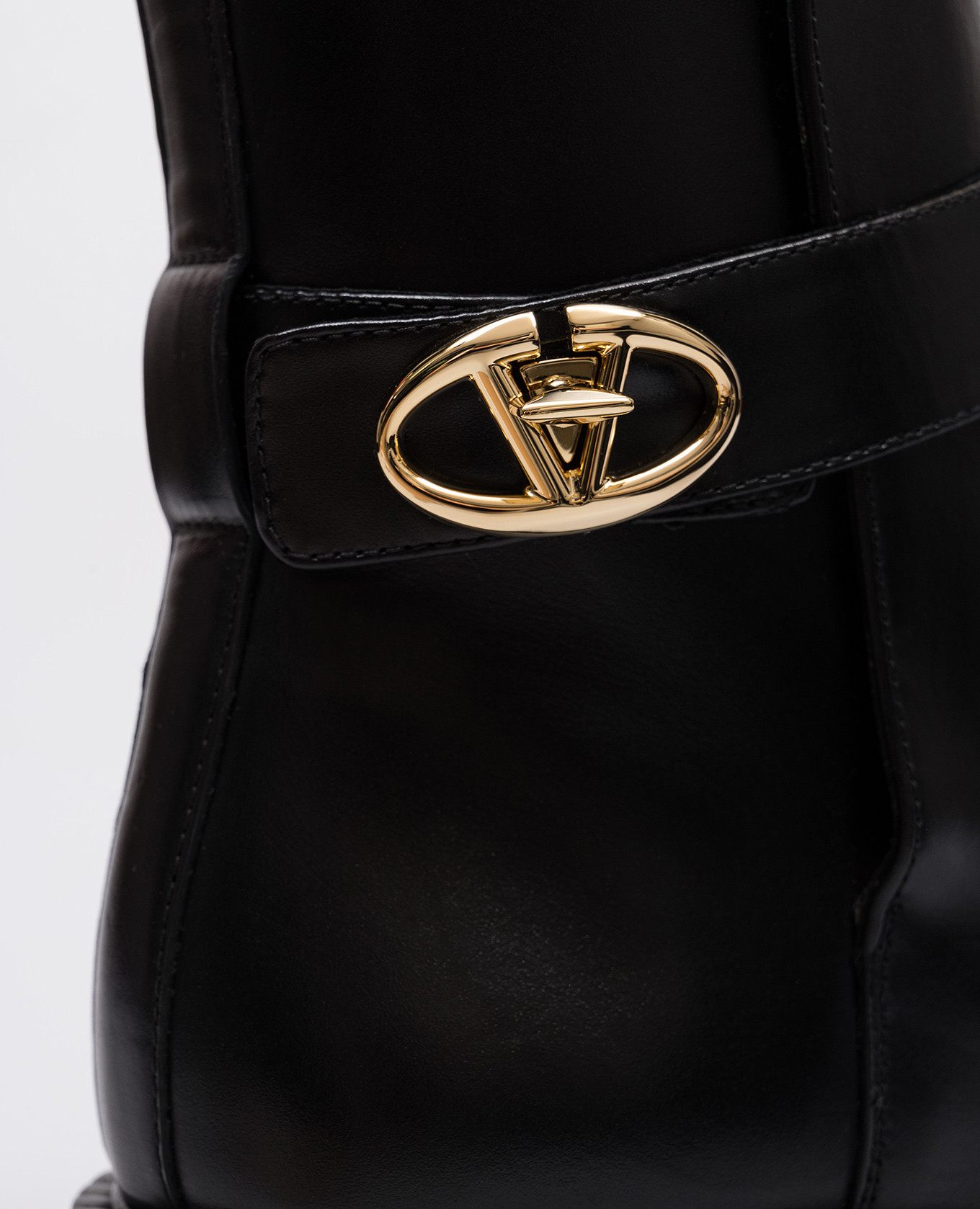 Black leather boots with Vlogo logo Valentino 5