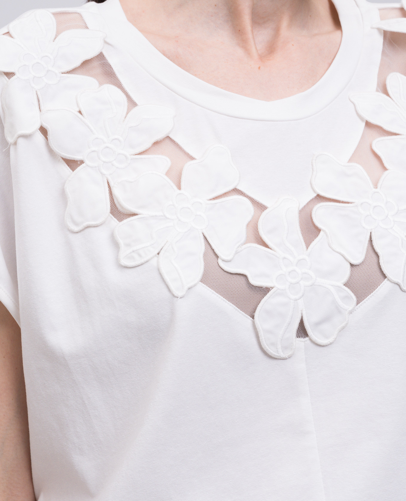 

White top with floral patch Twinset