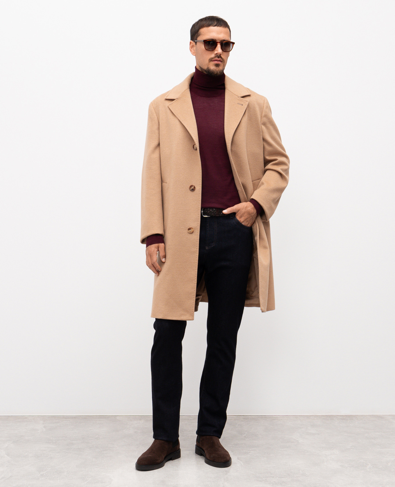 

Burgundy cashmere and silk turtleneck Brett Johnson