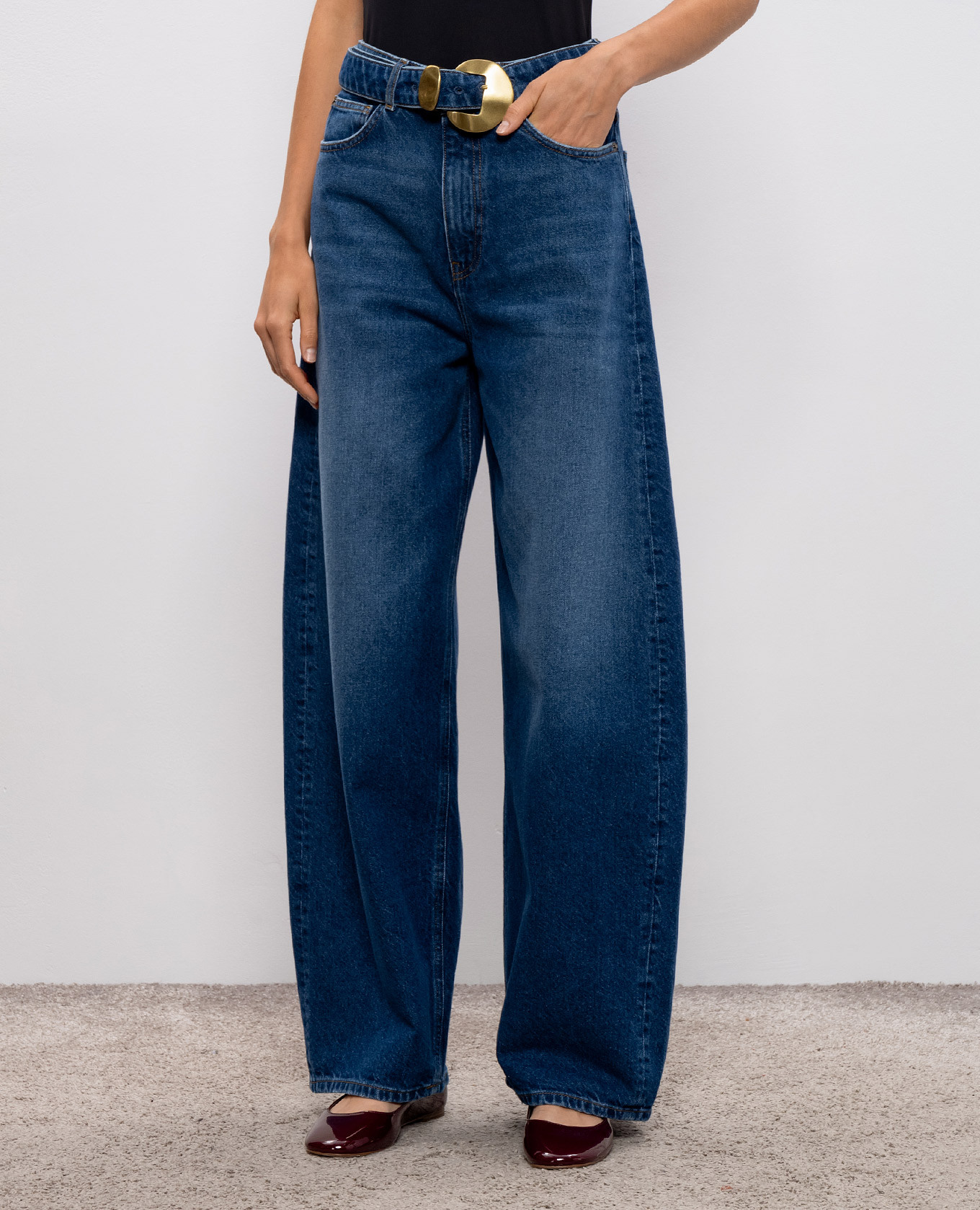 Blue banana jeans with a frayed effect Twinset 3