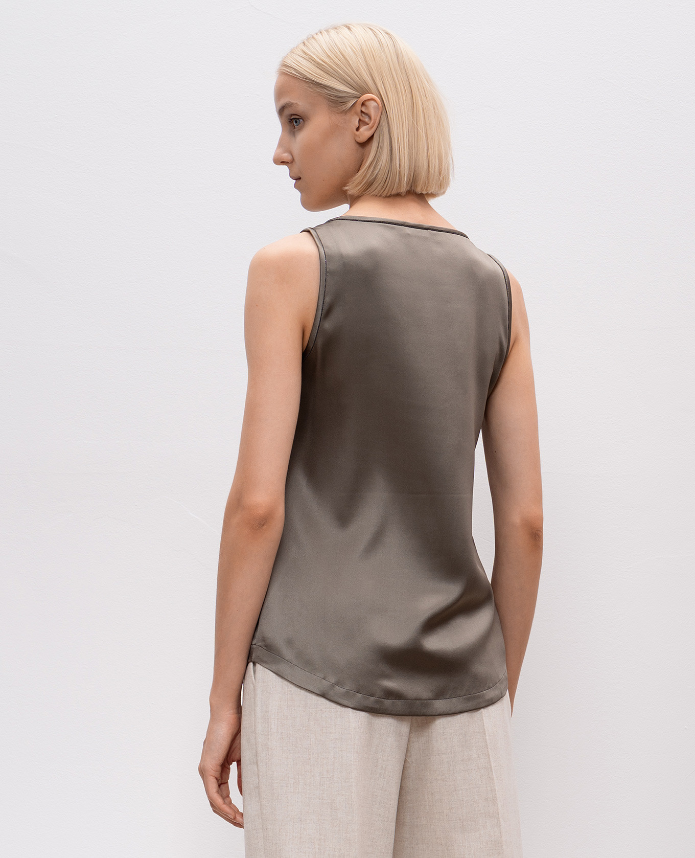 

Green silk top with monil chain Brunello Cucinelli