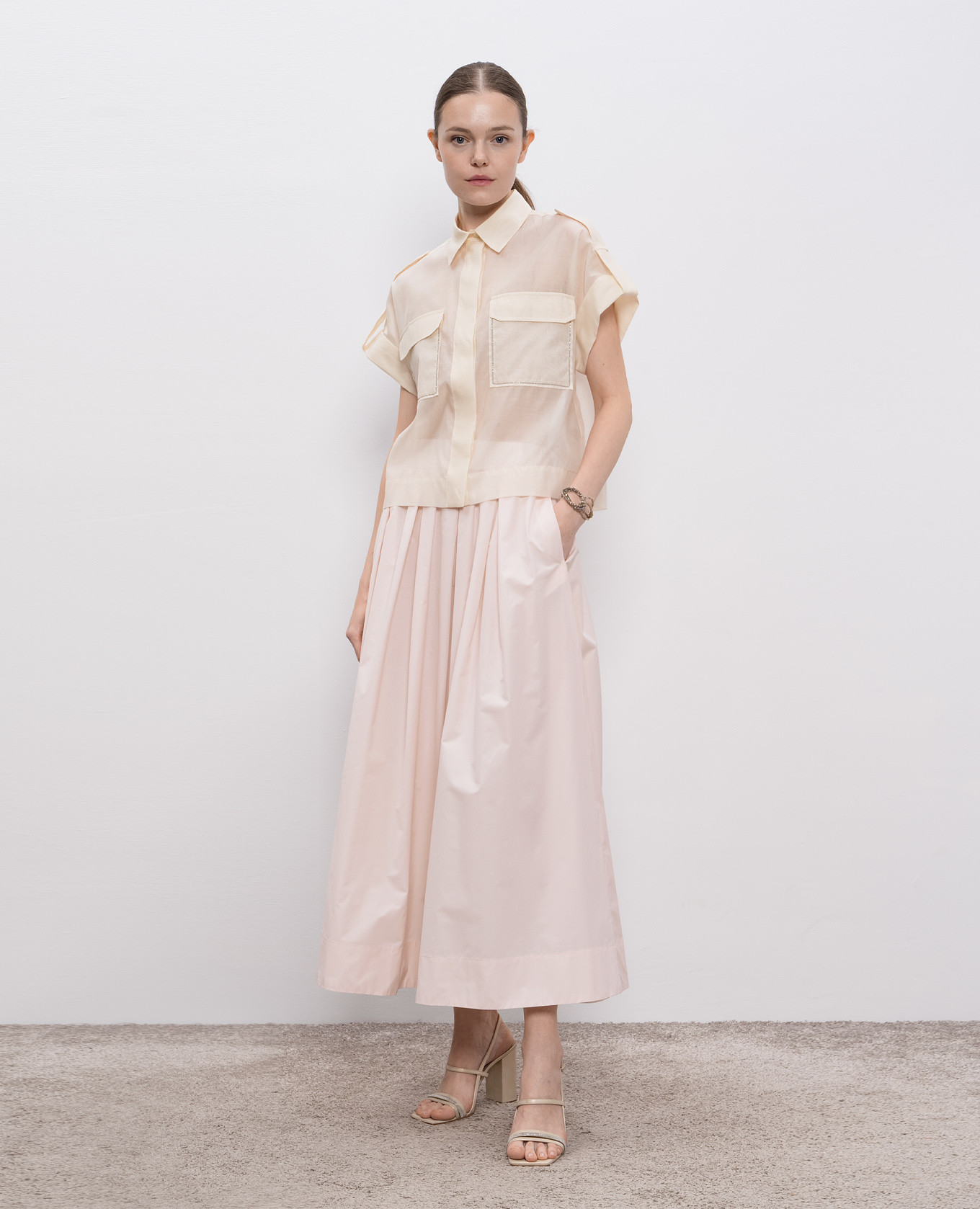 

Beige blouse with silk Peserico