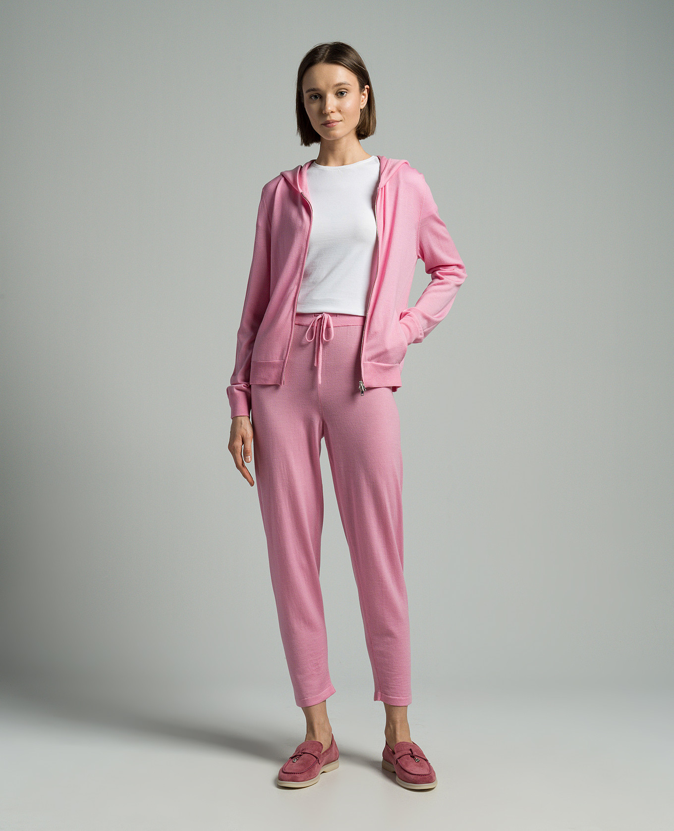 

Pink sports suit made of wool Babe Pay Pls