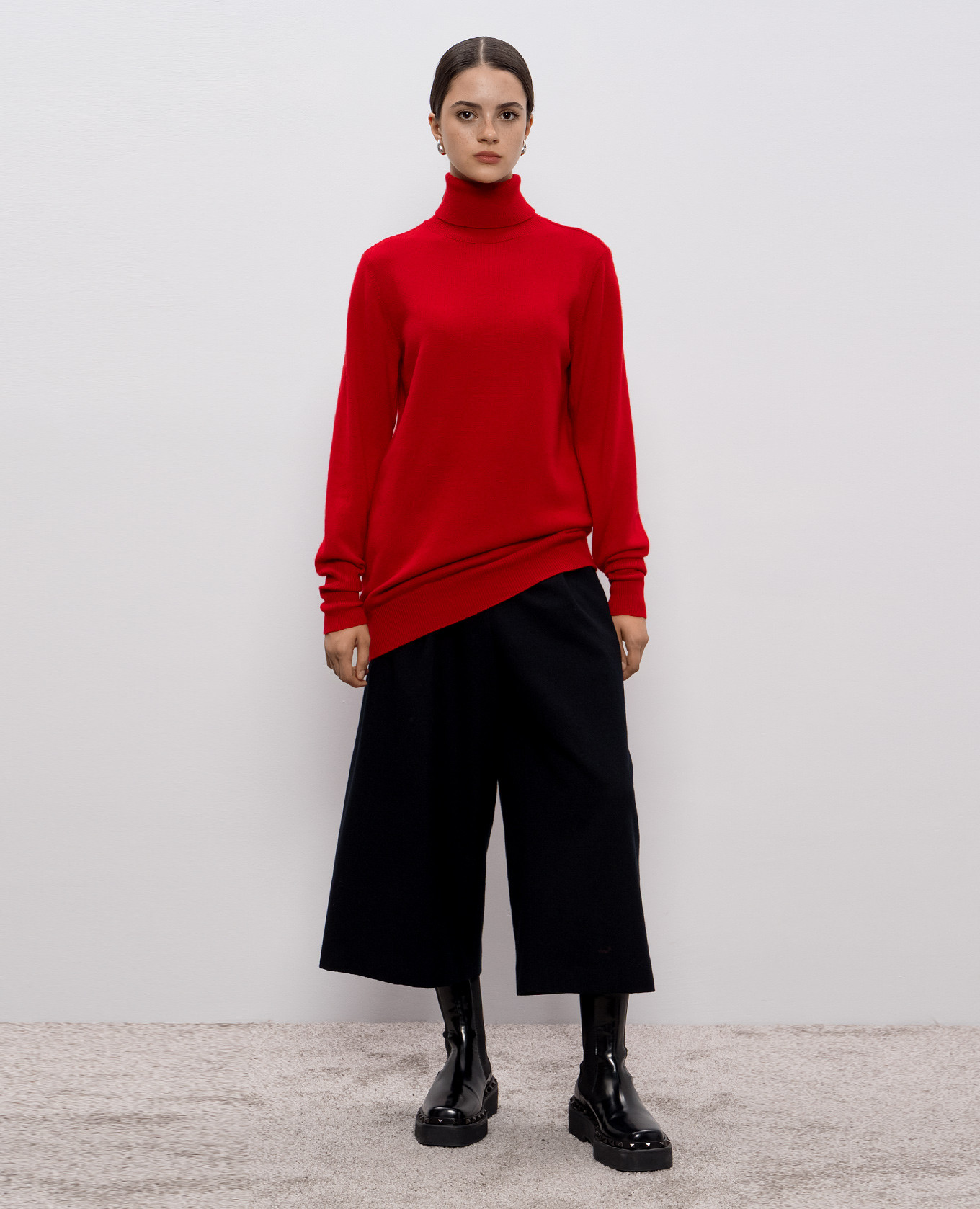 Red cashmere sweater Intoca 2