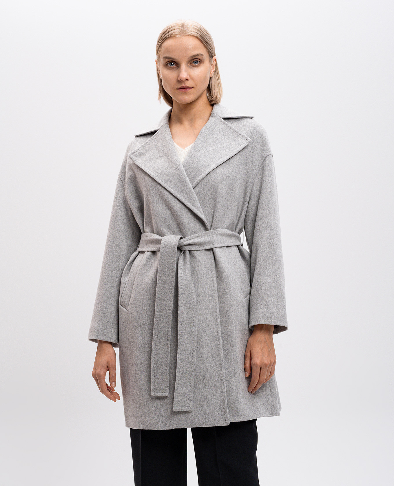 

Gray coat made of wool to smell Heresis, Grey