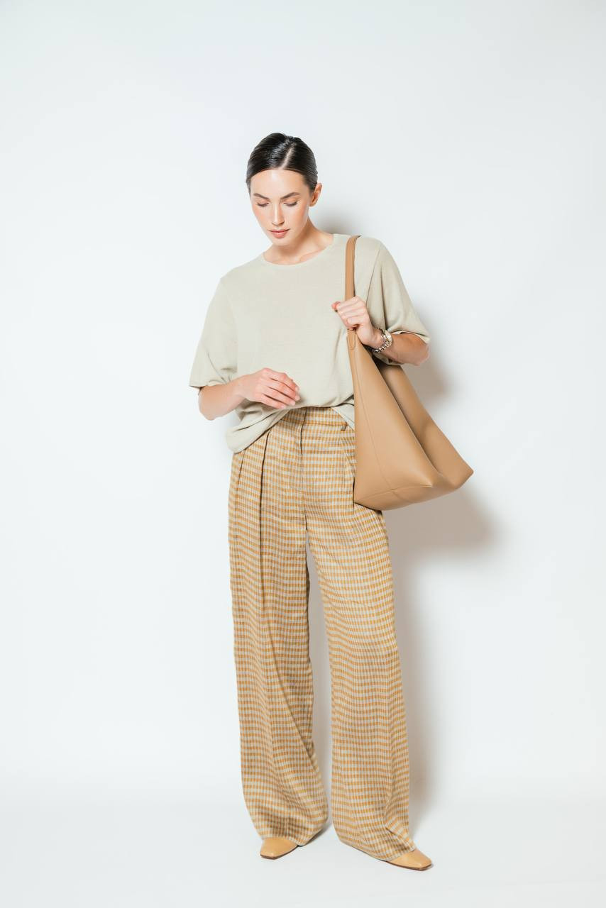 

Beige silk T-shirt Toteme