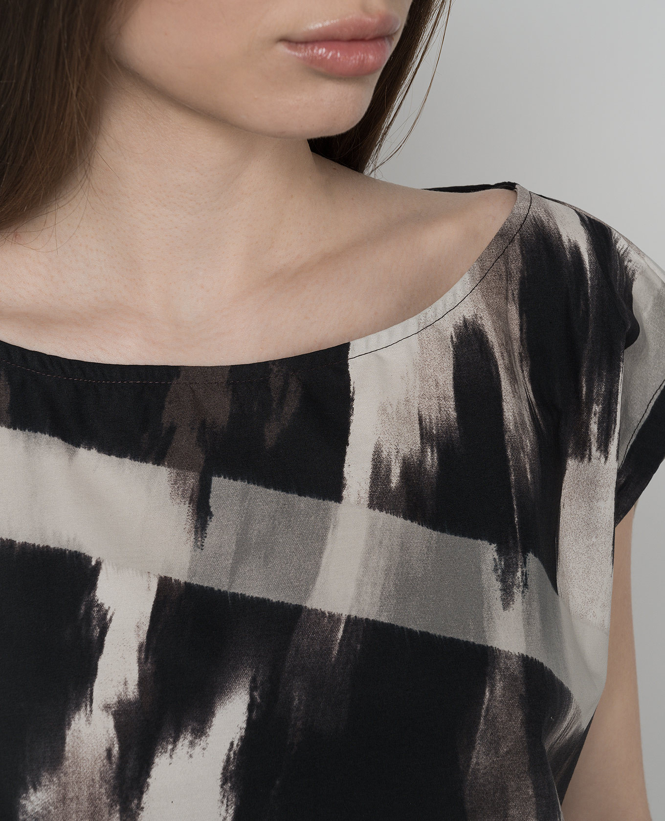 

Top with ties in an abstract print Twinset, White