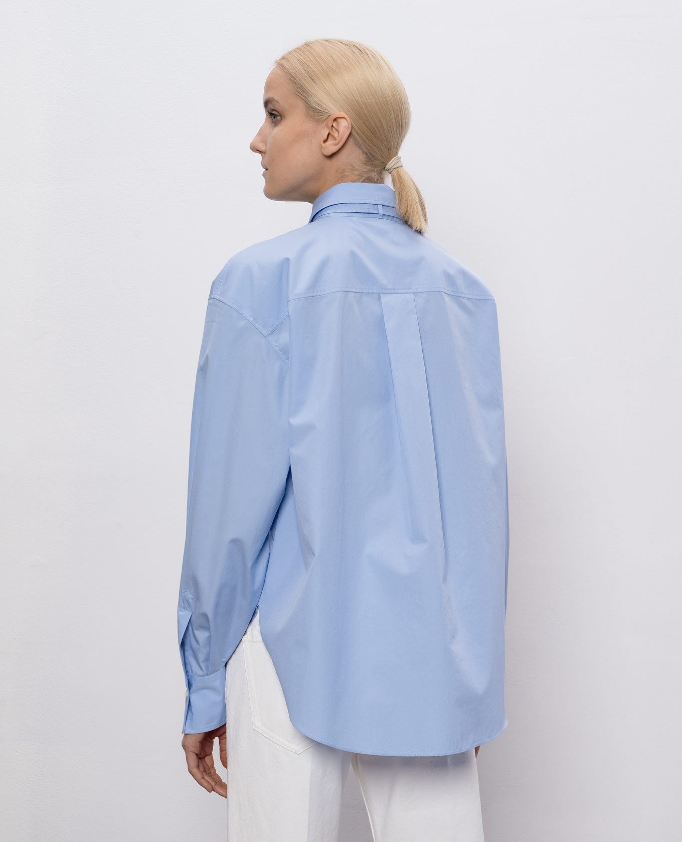 Blue shirt with a monil chain Brunello Cucinelli 4