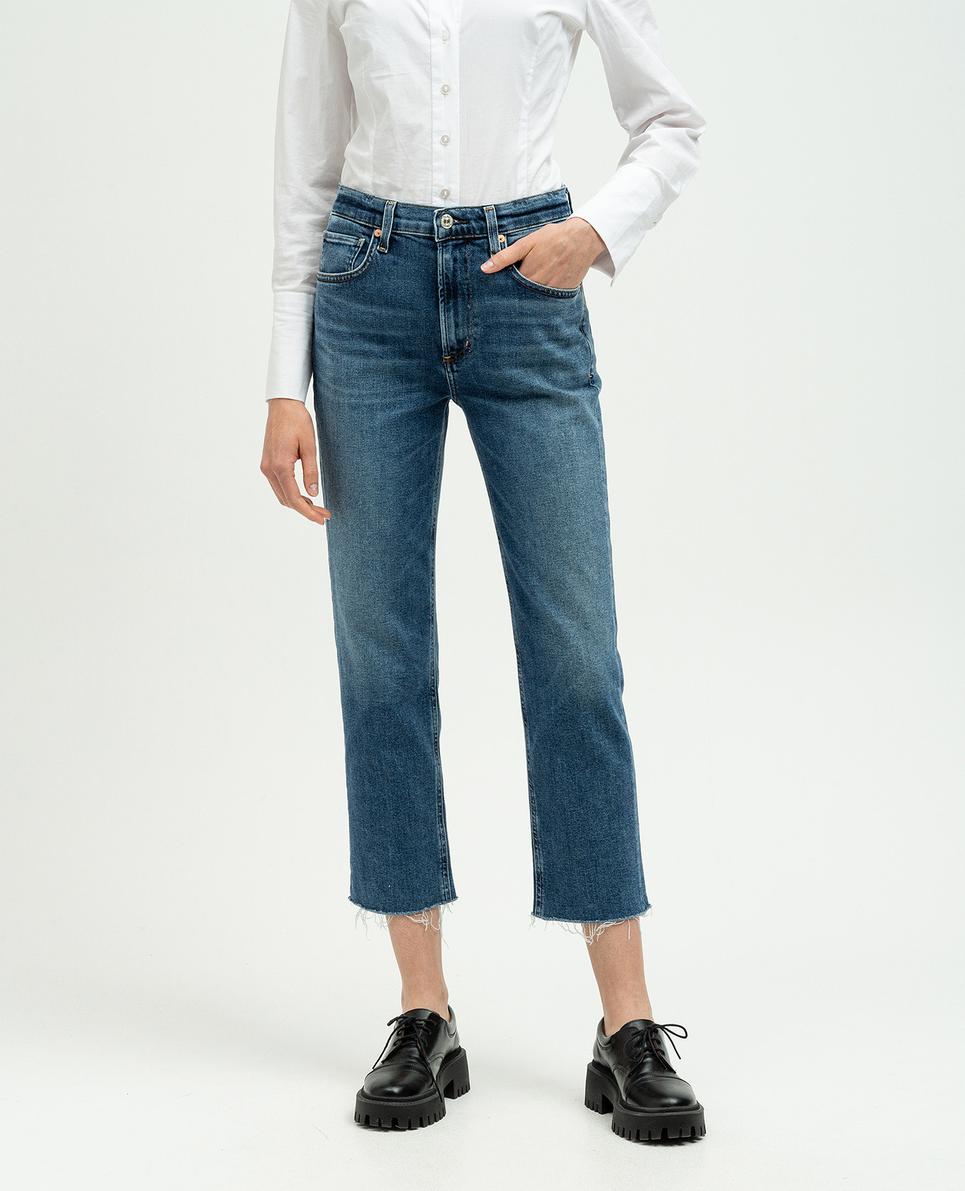 

Daphne distressed blue jeans CITIZENS OF HUMANITY