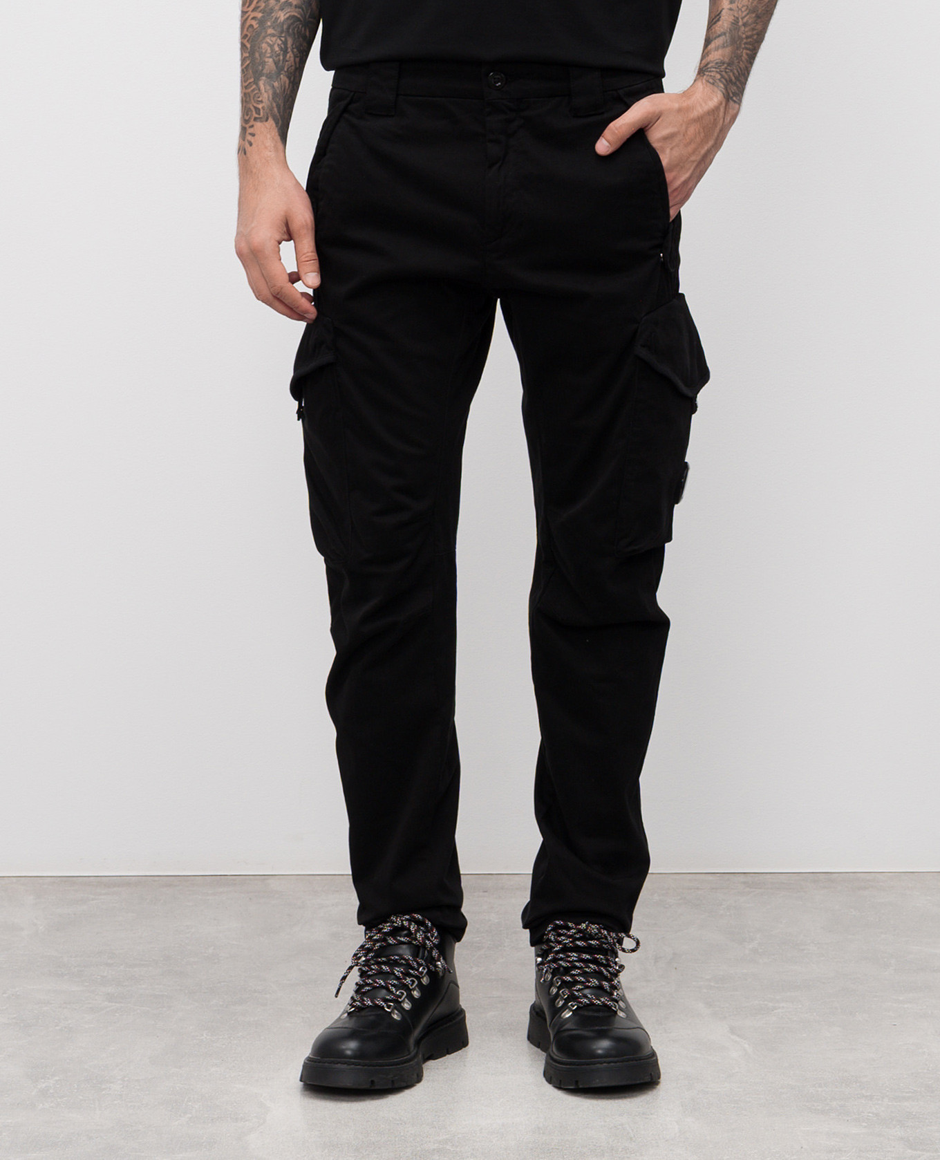 Black cargo with logo patch C.P. Company 3