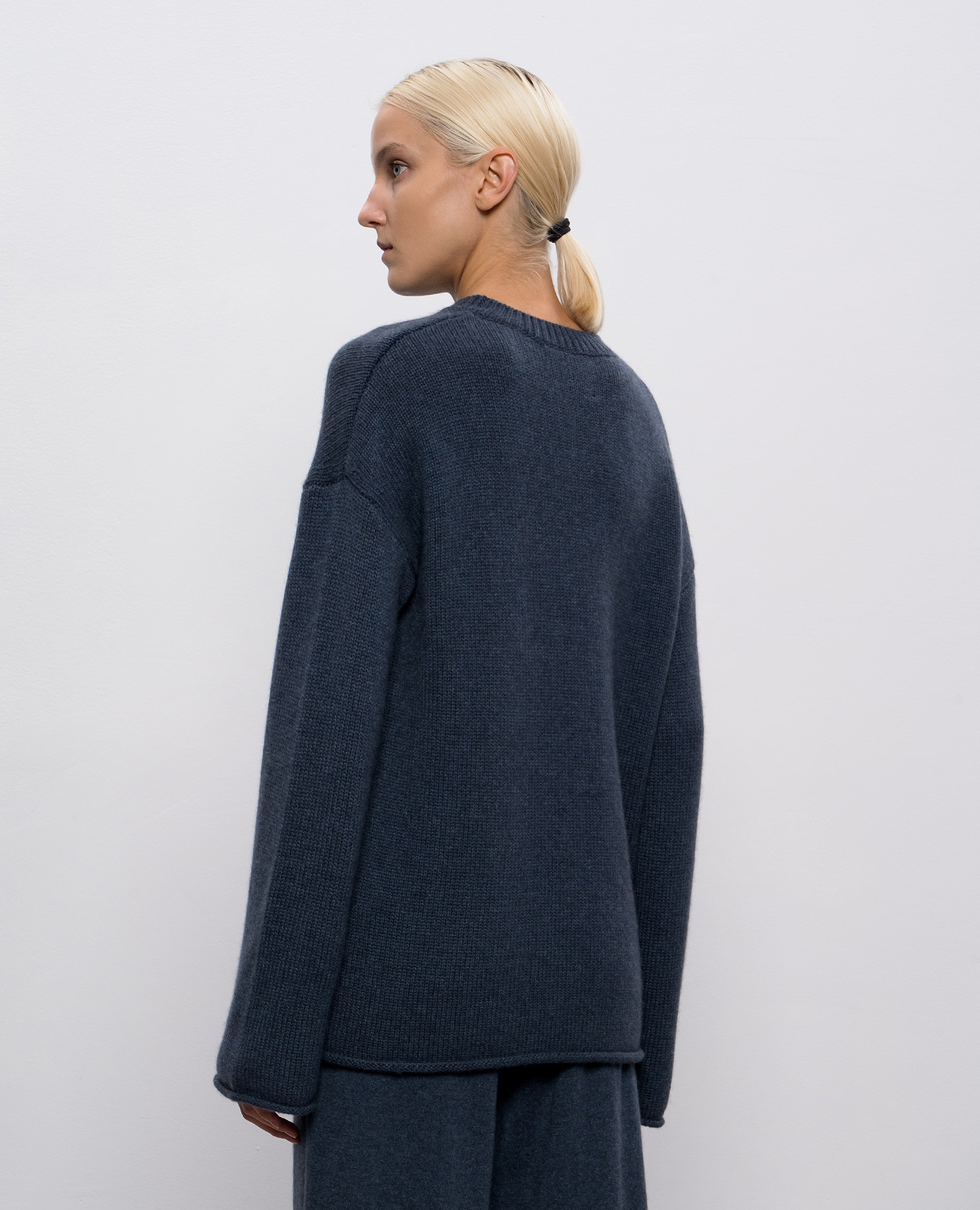 Kristy blue cashmere sweater LISA YANG 4