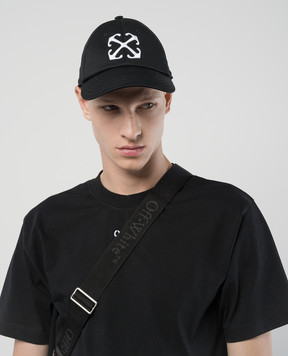 Off-White Black cap with contrasting Arrow embroidery OMLB069C99FAB003
