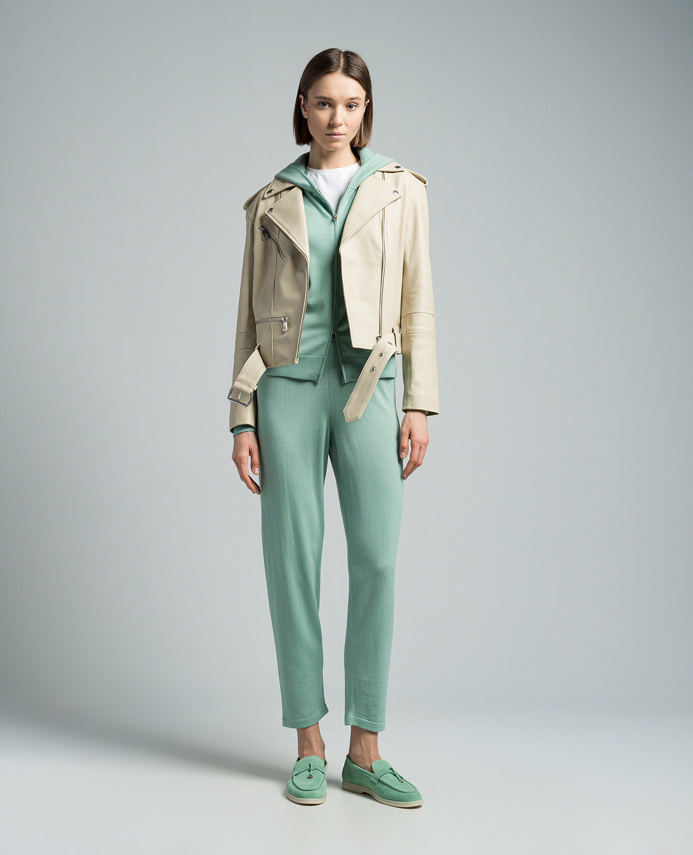 Green sports suit made of wool Babe Pay Pls 2
