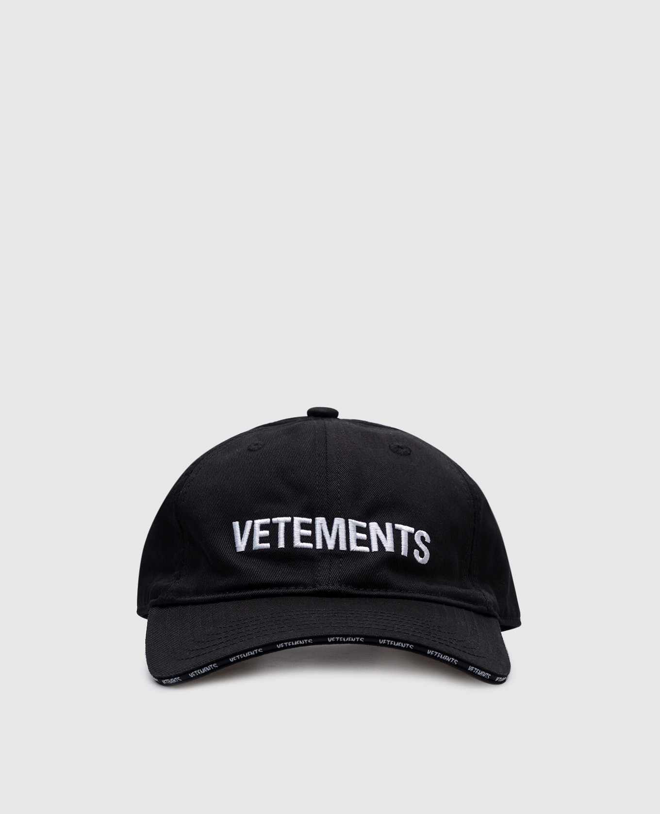 

Black cap with logo Vetements