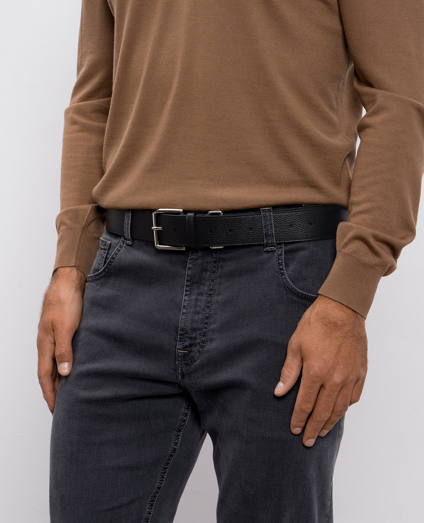 

Black leather belt with logo engraving Givenchy