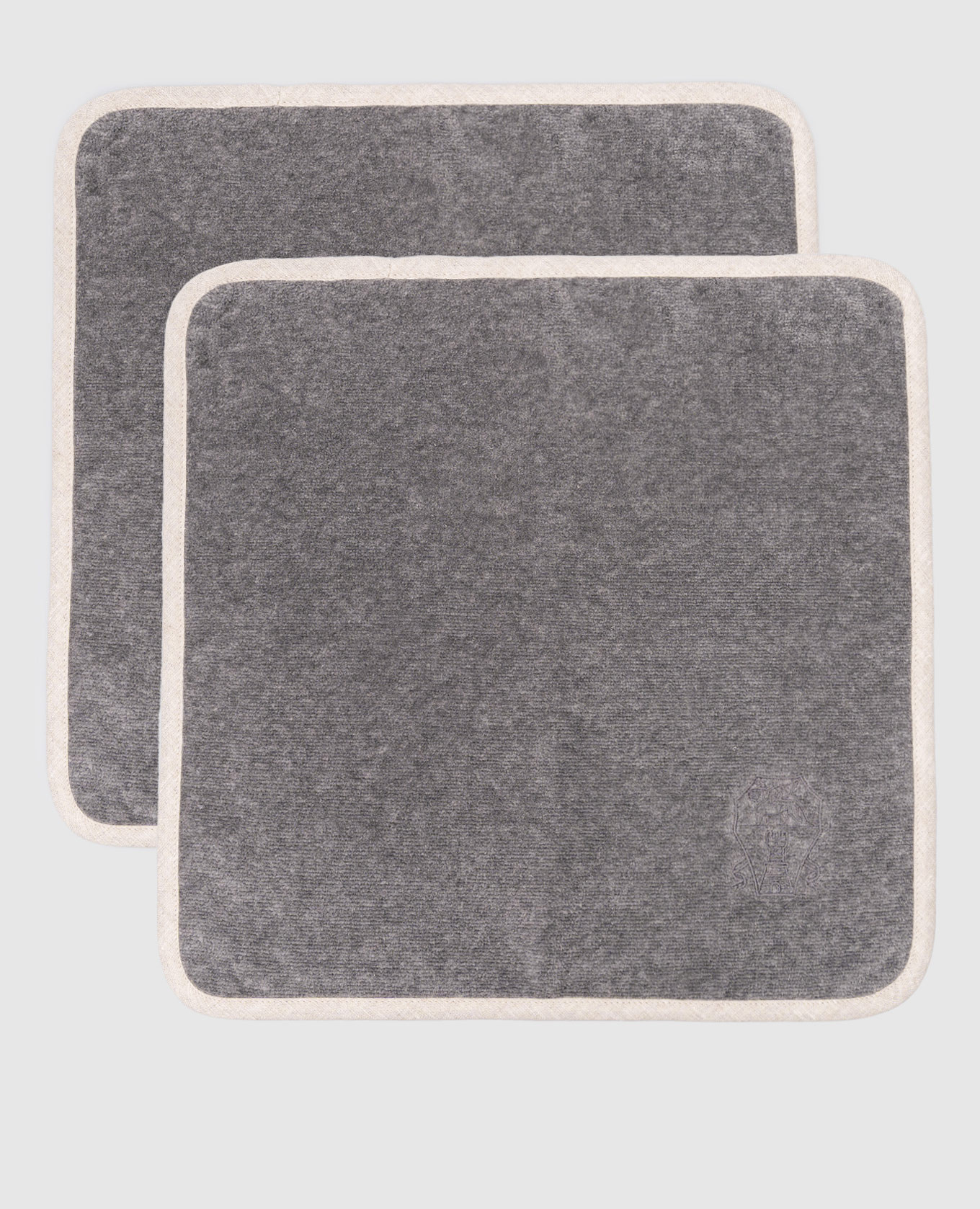 

Set of gray towels with logo emblem embroidery Brunello Cucinelli, Серый