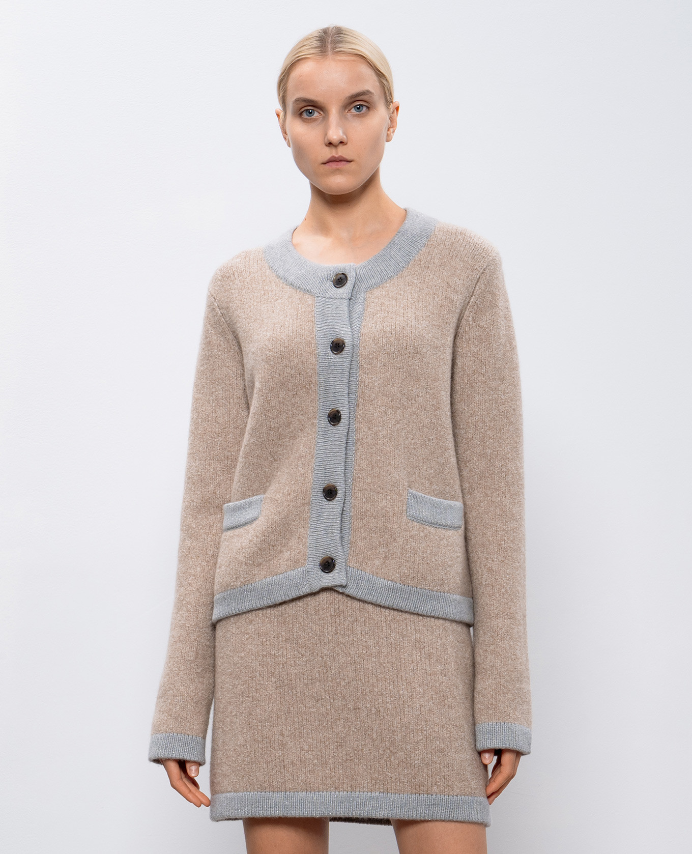 

Beige cardigan Mari with cashmere LISA YANG