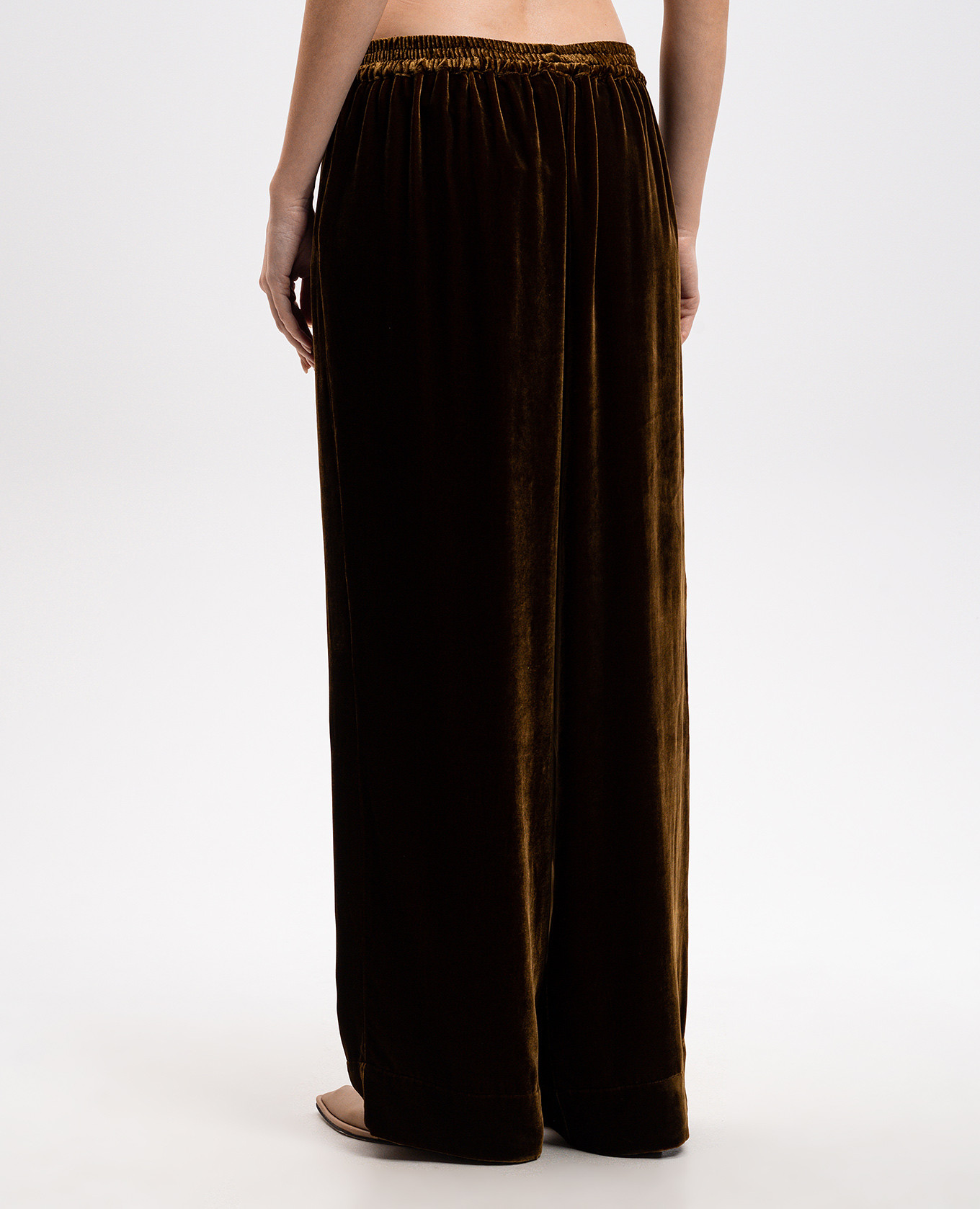 London pajama-style brown velvet pants with silk Asceno 4