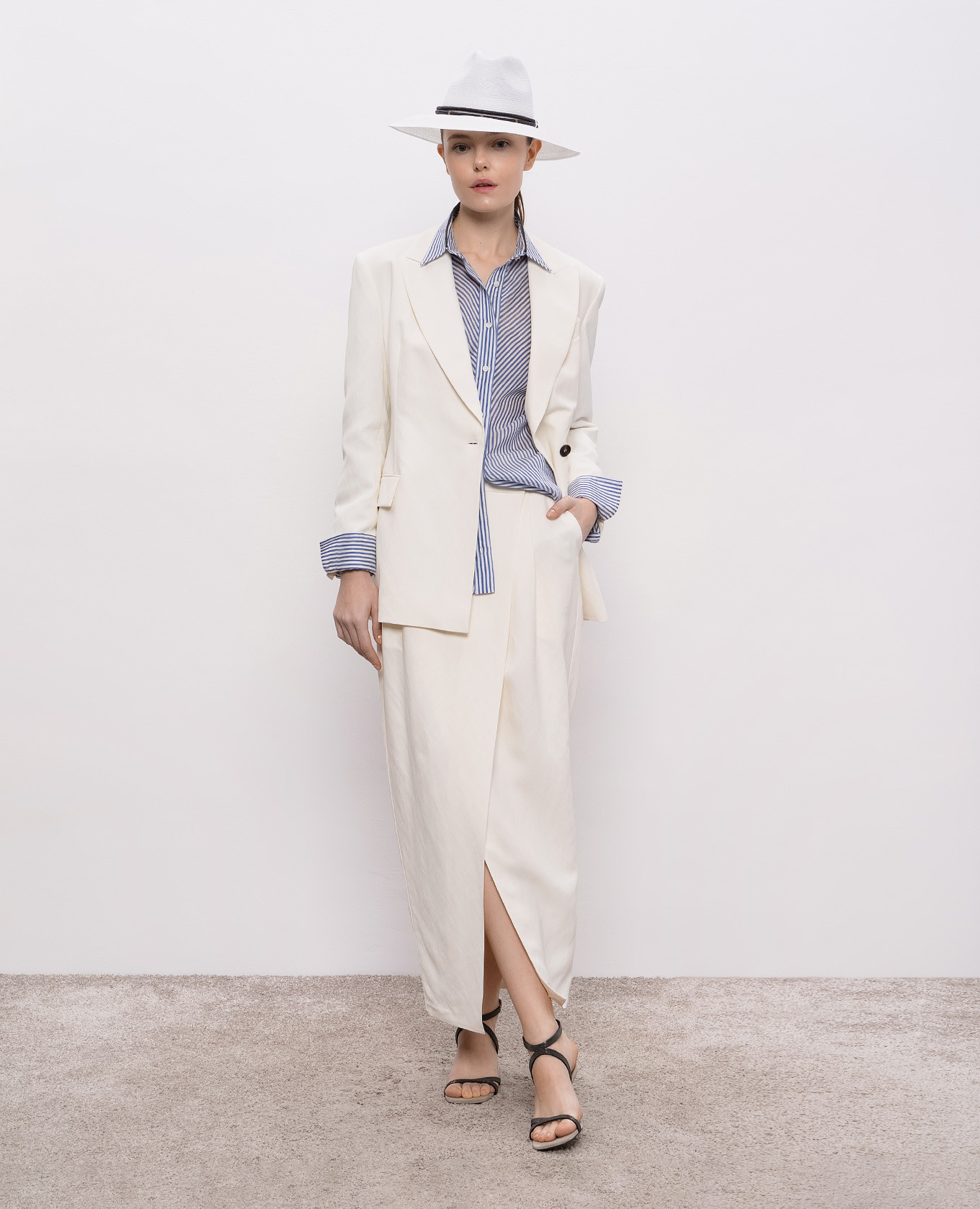 Beige double-breasted jacket with monil chain Brunello Cucinelli 2