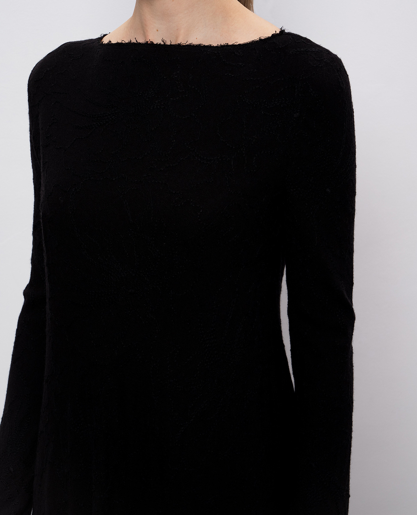 

Black dress with wool in floral embroidery Marc Le Bihan