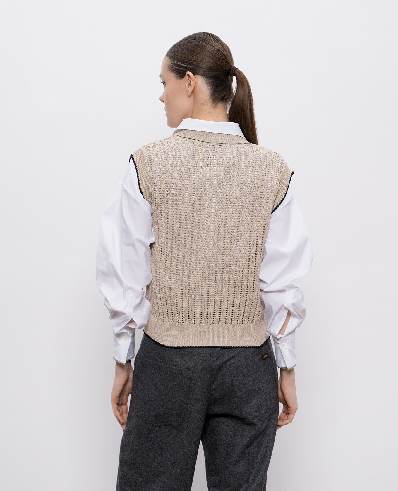 Beige openwork vest with monil chain Brunello Cucinelli 4
