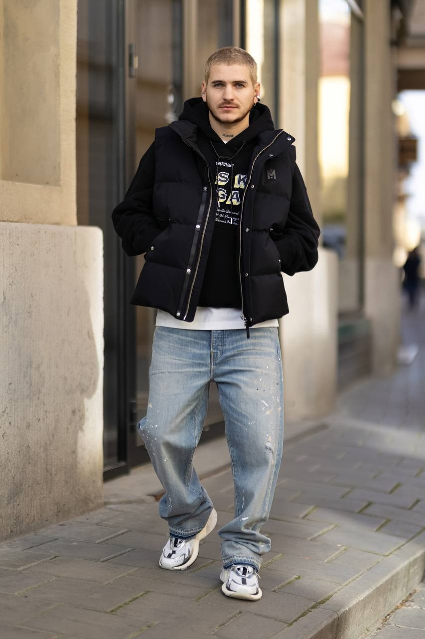 

Ask Legal black hoodie Off-White