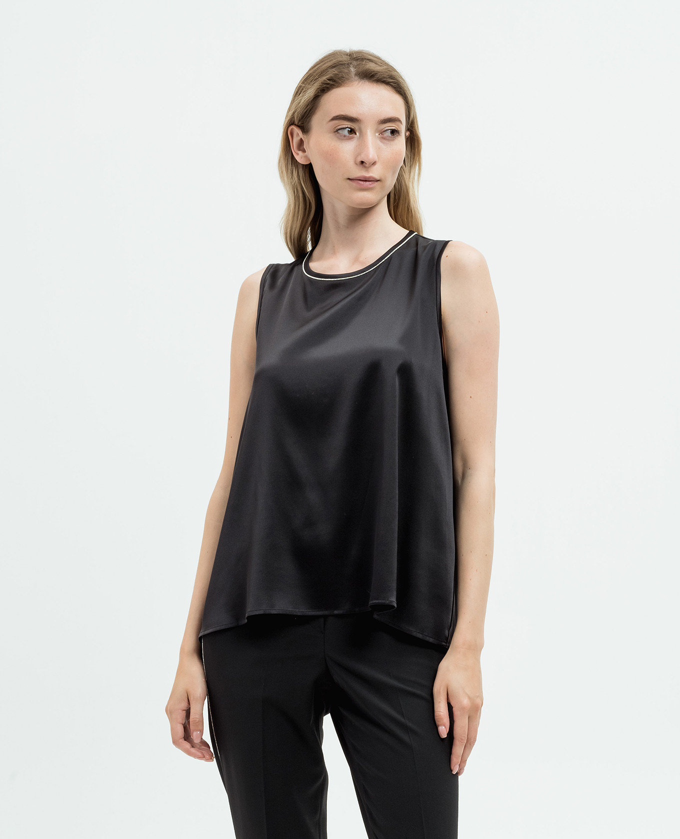 

Black silk top with monil chain Peserico