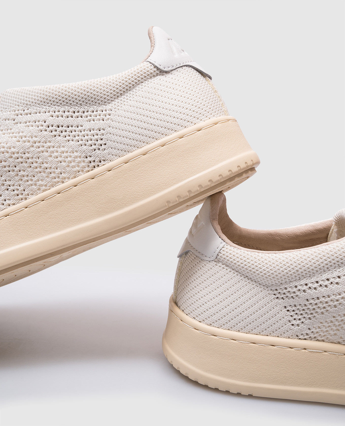 

Beige Easeknit sneakers with logo AUTRY