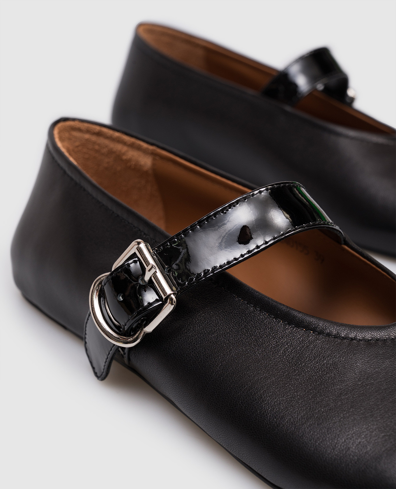 

Black leather ballet flats Babe Pay Pls