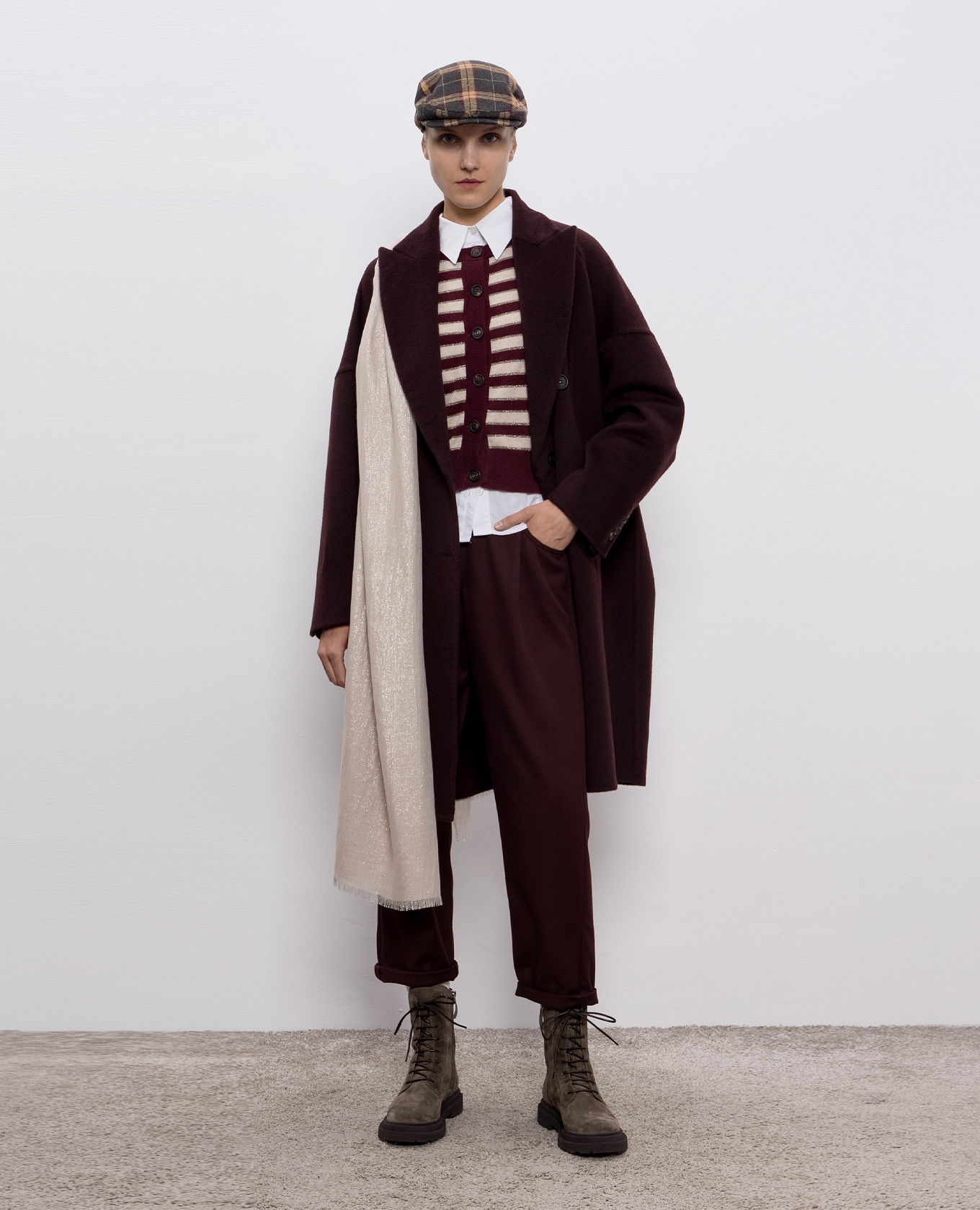 

Burgundy double-breasted cashmere coat Brunello Cucinelli