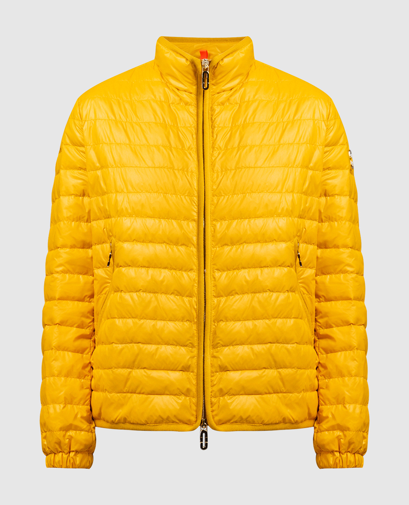 Yellow down jacket with metal logo stilnology