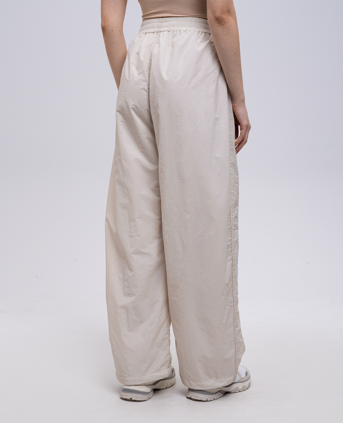 

Beige sweatpants with logo Alexander Wang