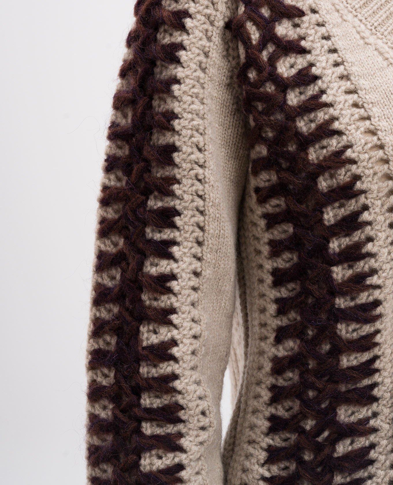 

Beige wool and cashmere pullover with contrasting embroidery Ermanno Scervino
