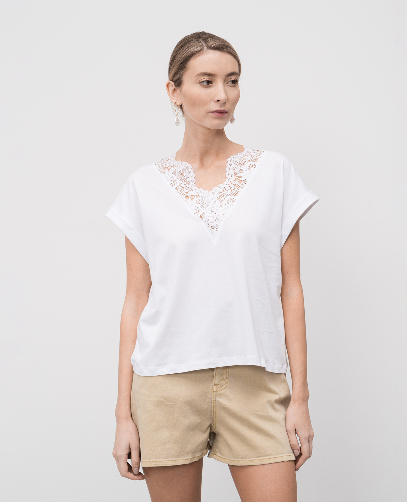 

White T-shirt with lace Twinset