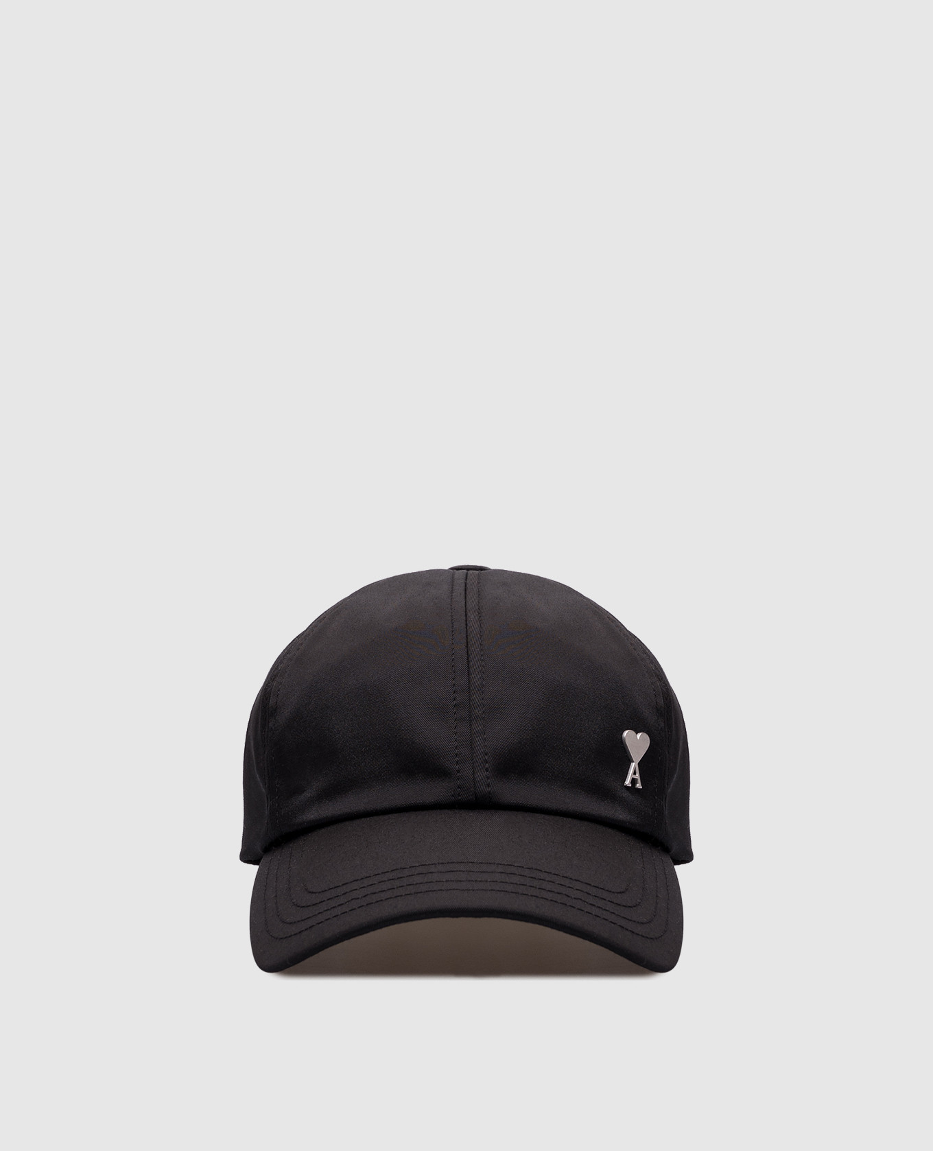 

Black cap with metal Ami de Coeur emblem Ami Paris