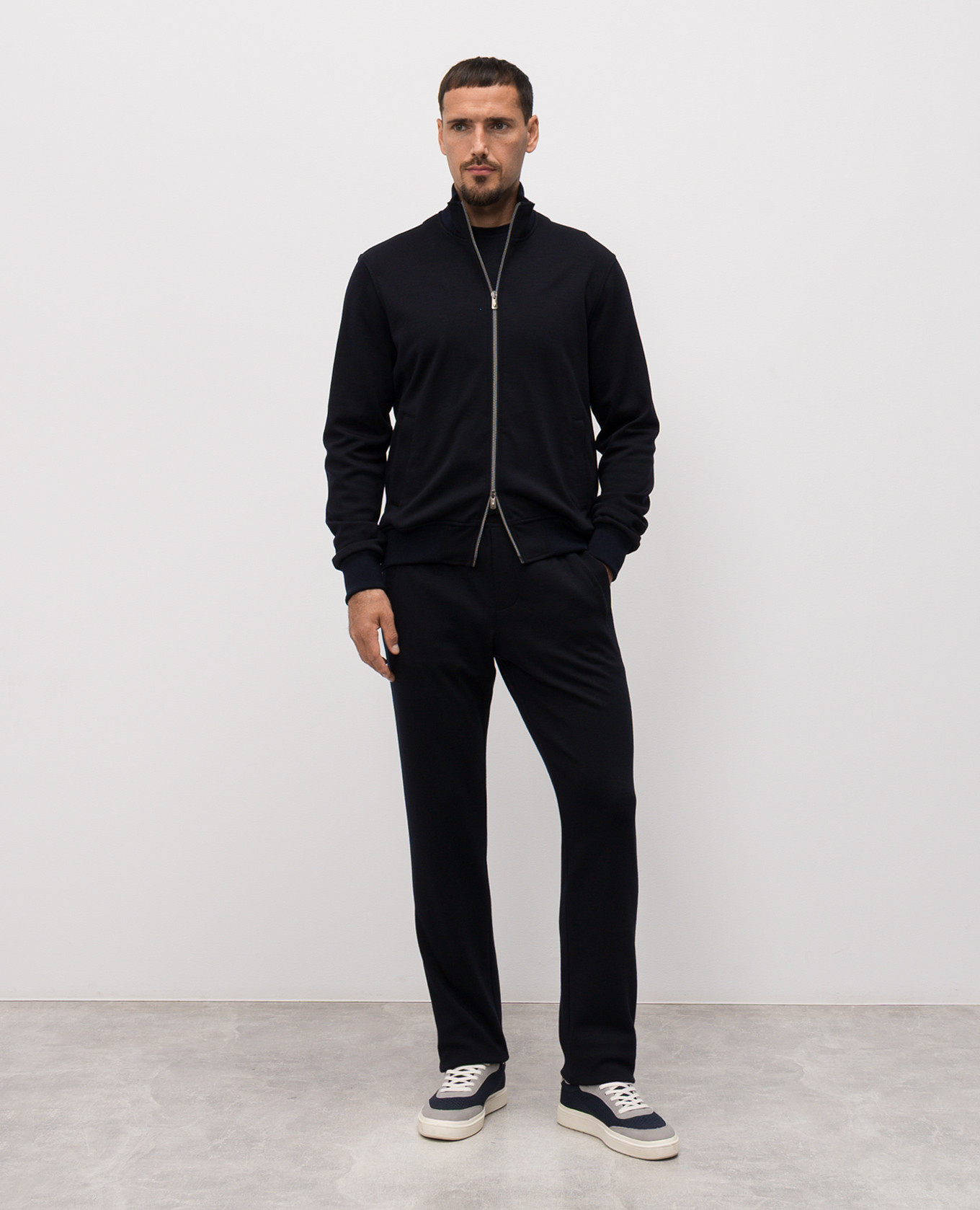 

Blue longsleeve with cashmere CAPOBIANCO