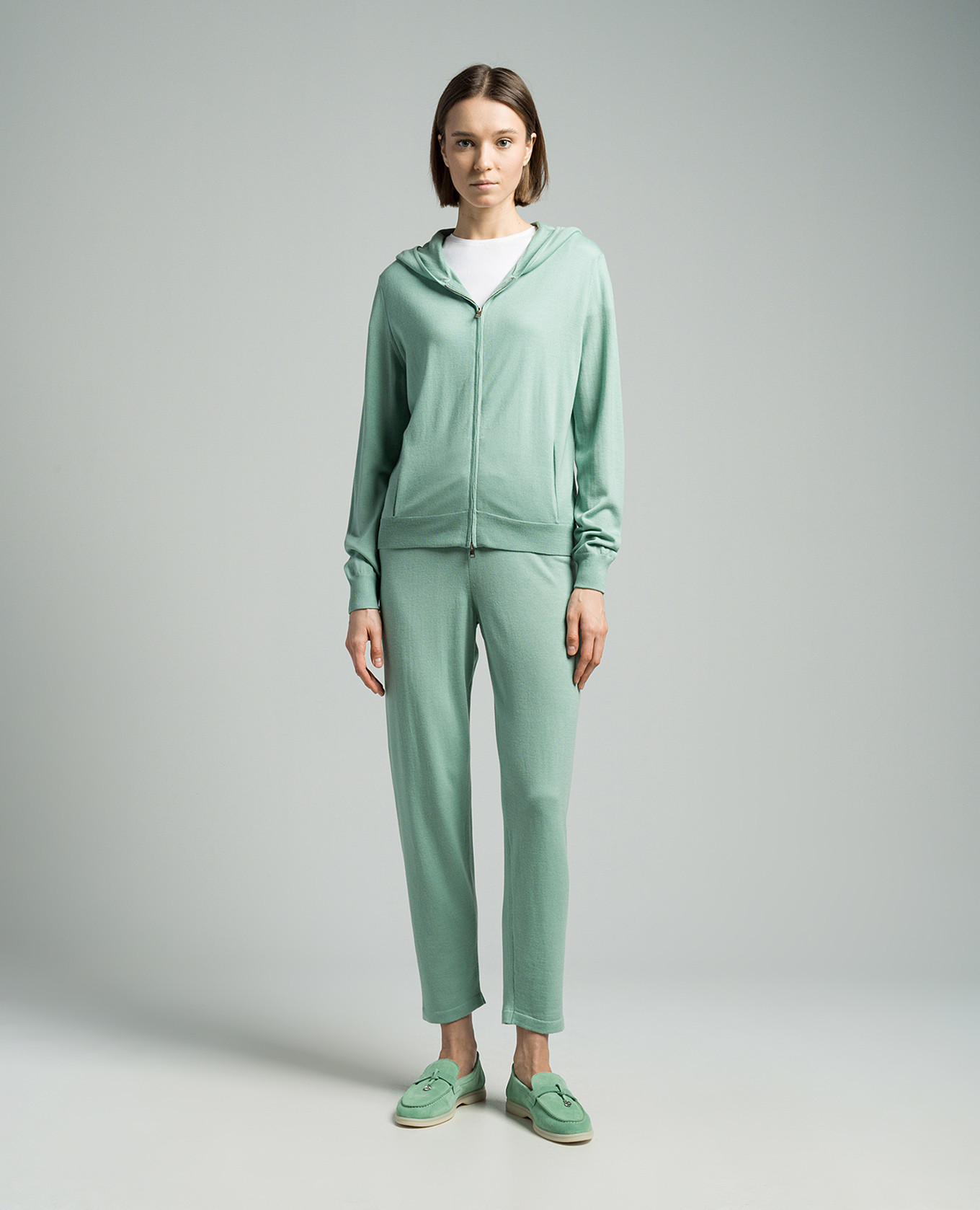 Green sports suit made of wool Babe Pay Pls 3