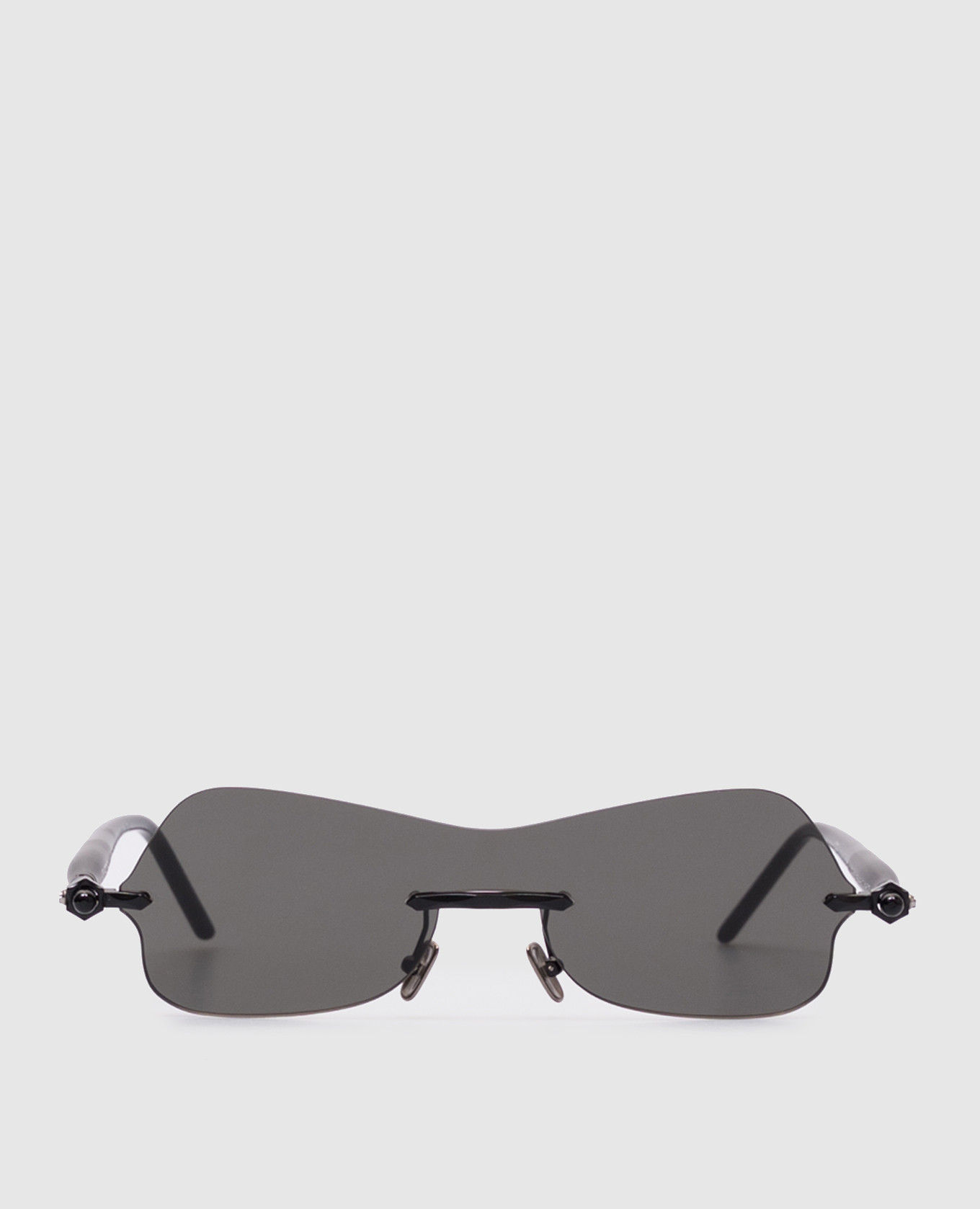 

Black sunglasses P19 Kuboraum