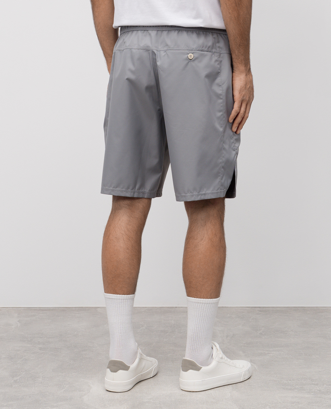 

Grey shorts with emblem Brunello Cucinelli