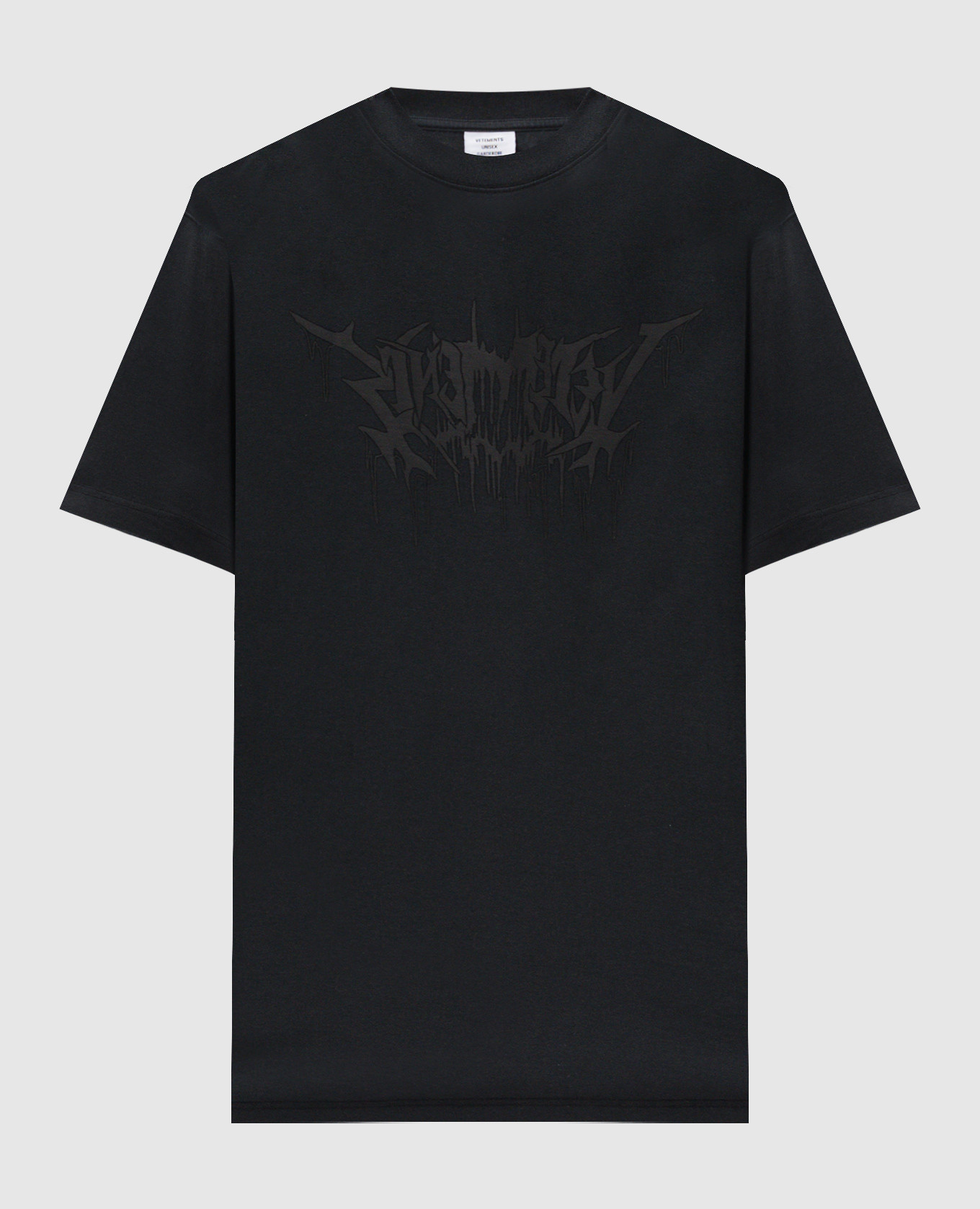 Black t-shirt with metal logo print vetements
