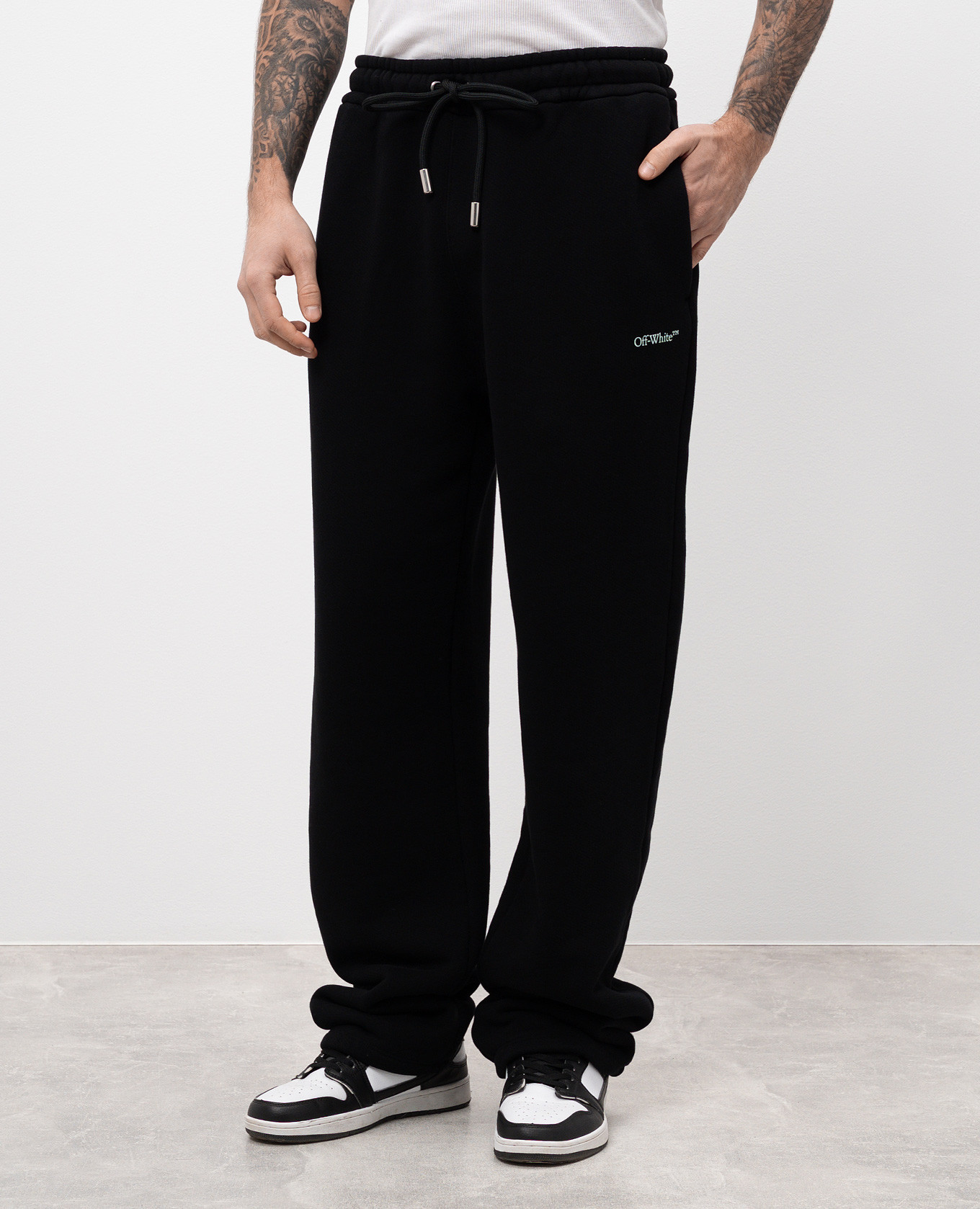 

Black contrast print Arrow sweatpants Off-White