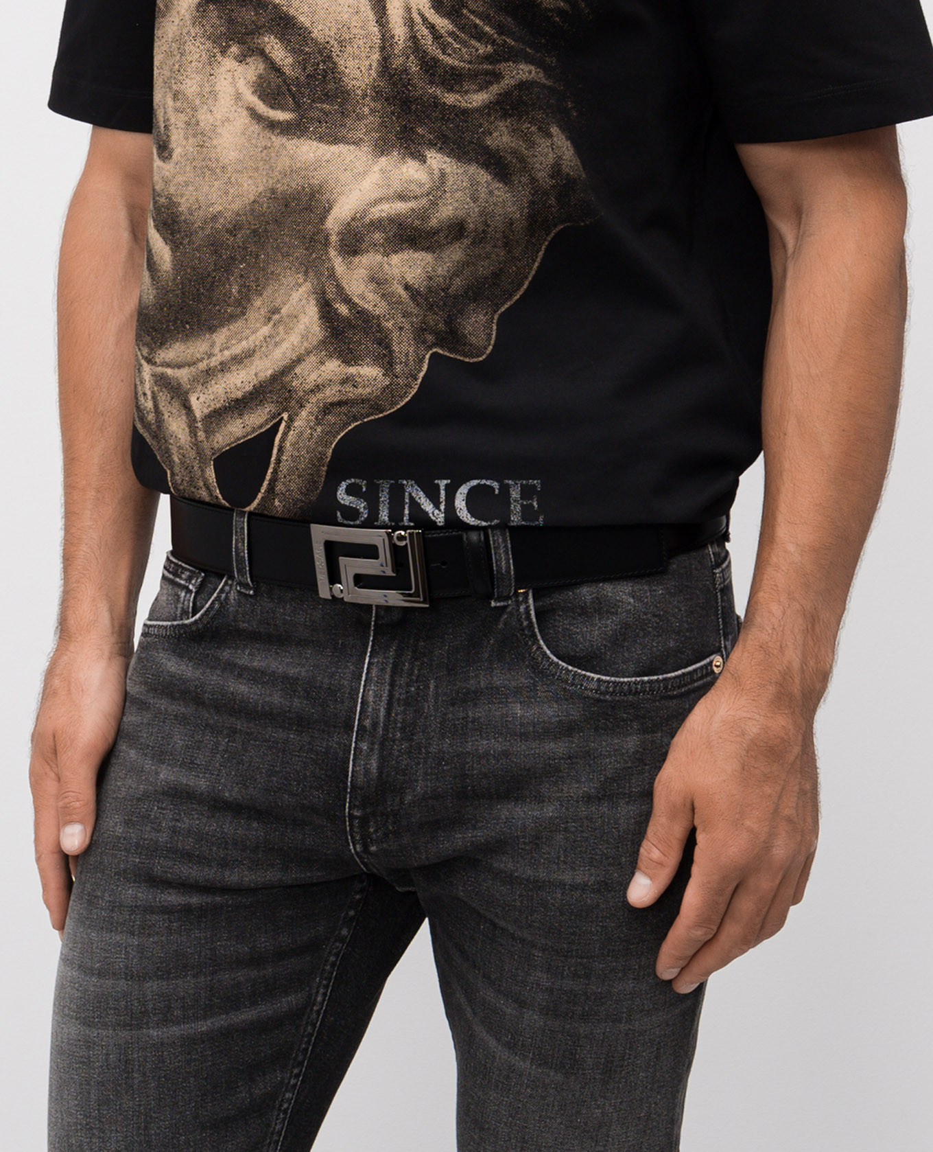 

Black Greca leather belt Versace