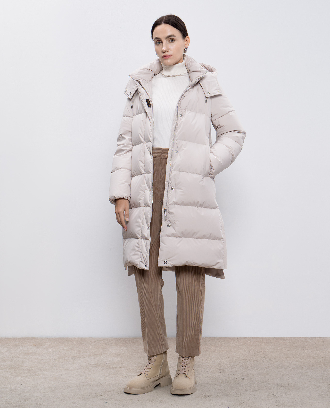 

Beige down jacket BRIDGET MooRER
