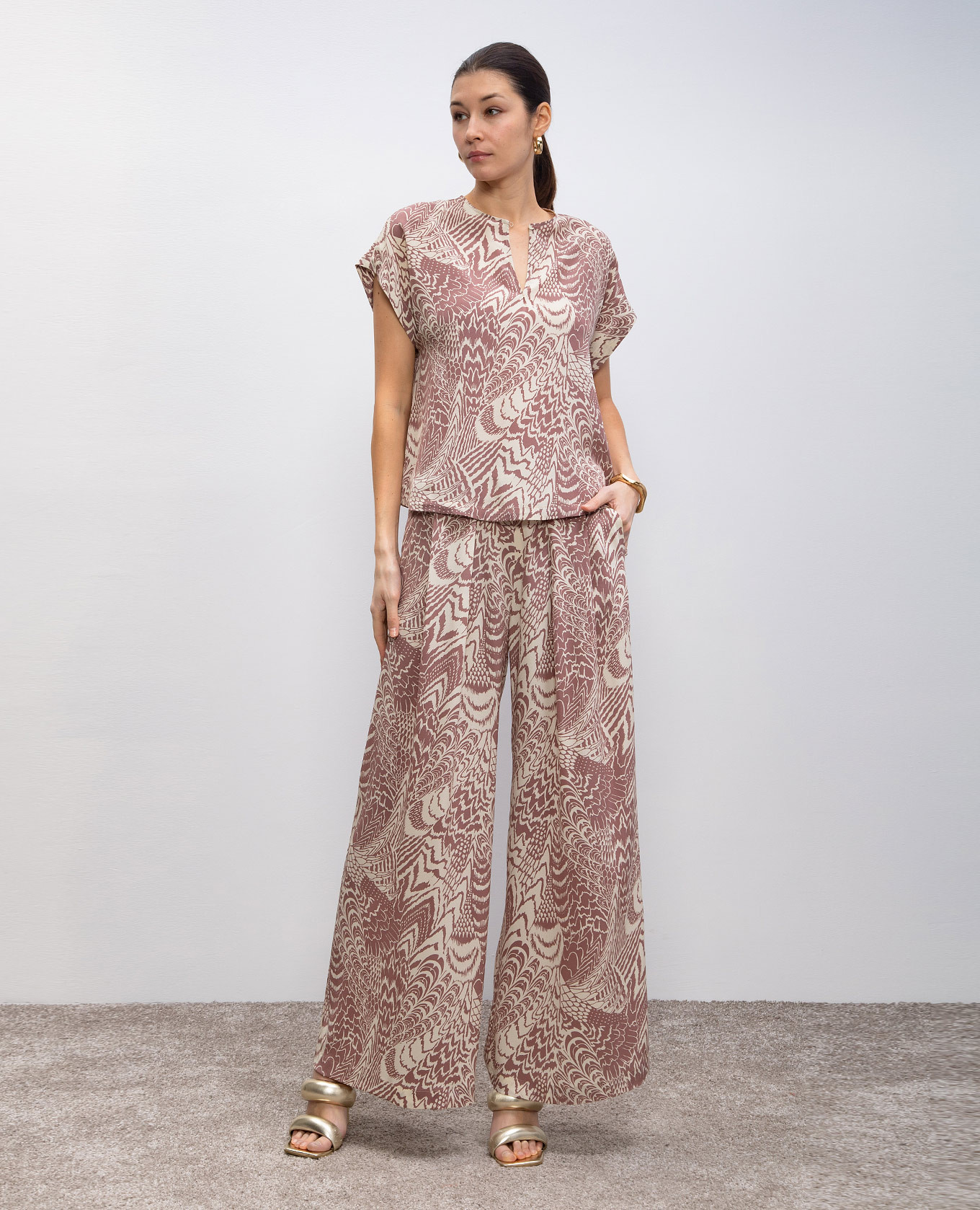 

Pink BOTO silk pants with floral print Momoni, Burgundy