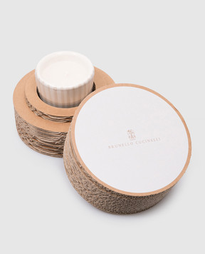 Brunello Cucinelli A white scented candle in a beige striped ceramic candle holder with a logo MLCANMD200