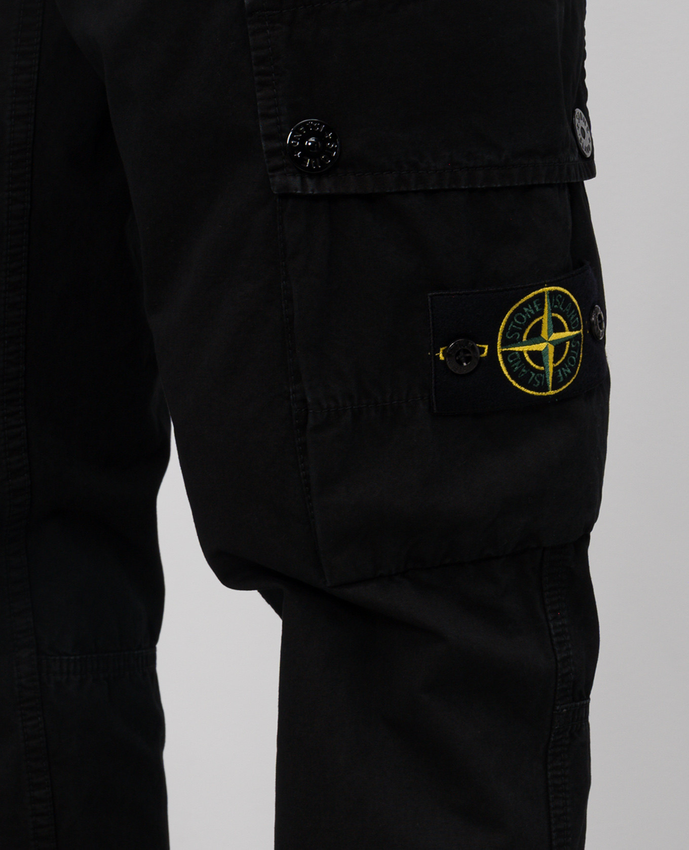 

Black cargo with logo patch Stone Island