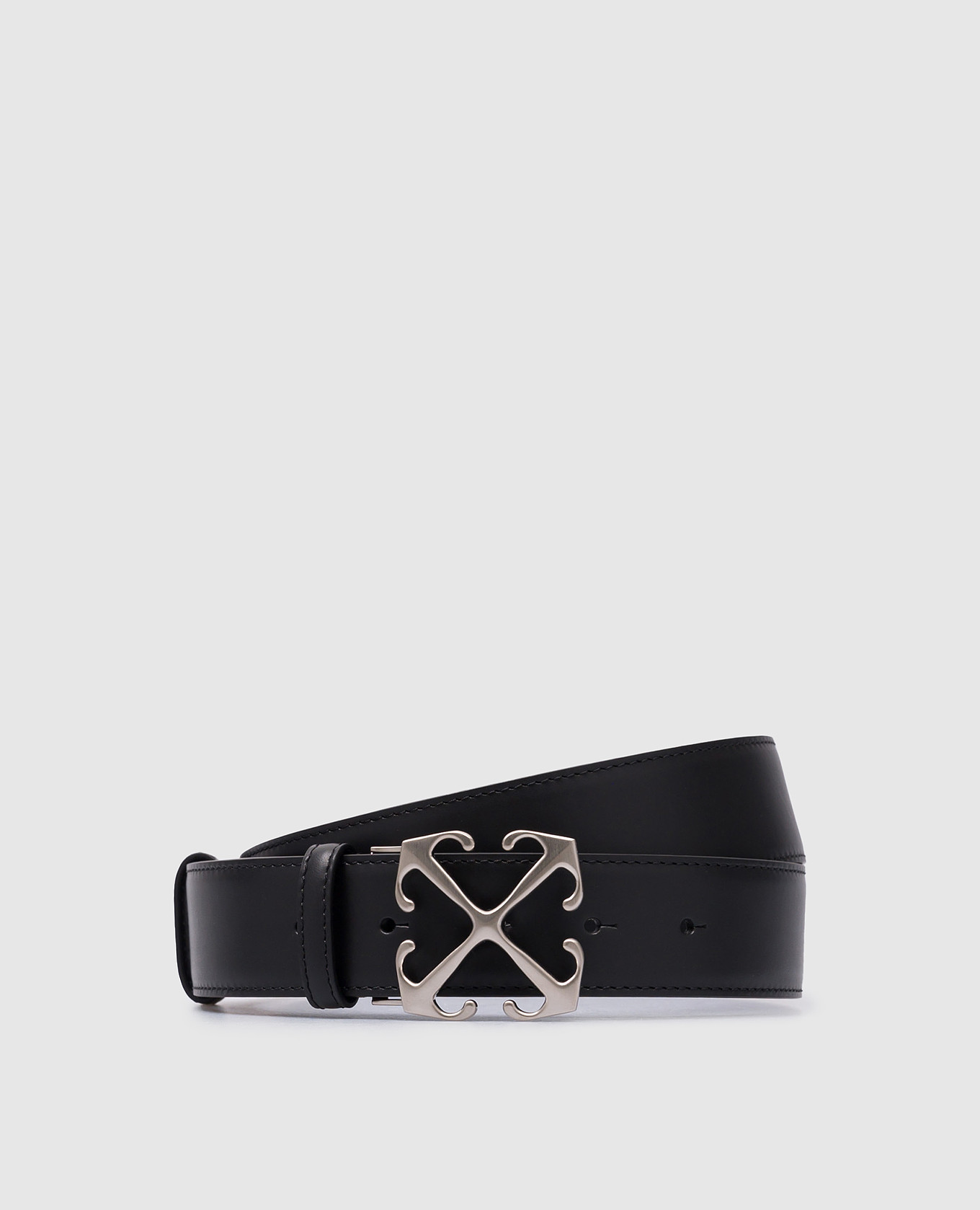 

Black leather strap with metal Arrow logo Off-White, Черный