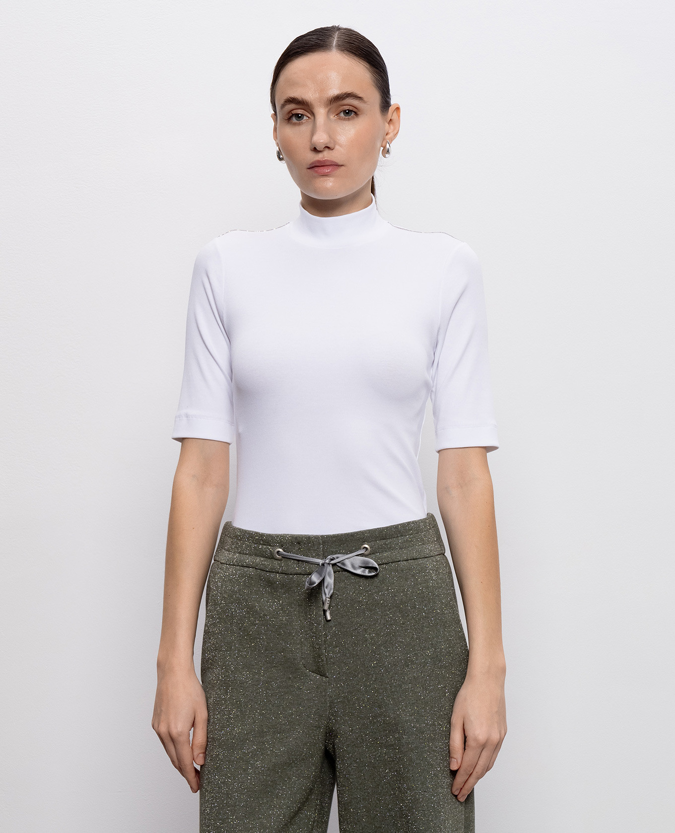 

White T-shirt with a monil chain Peserico